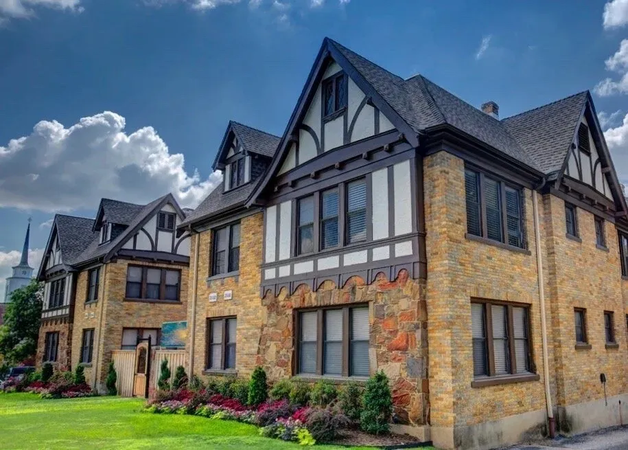 Apartment For Rent in Tarrant County , 2100 Forest Park Boulevard, Fort Worth, Texas 76110, 1 Bedroom, 1 Bathroom, Garage spaces, 13,984 Sqft, built in 1926, mls#21394324, Real Estate Agent in Fort Worth, Homes For Rent in Tarrant county, Homes For Rent in Fort Worth, Realtor in Fort Worth Texas, Real Estate Brokerage Independent Realty Texas, Luminita Cordes Realtor