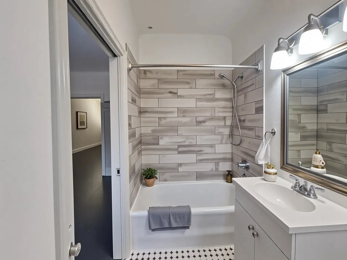 Apartment For Rent in Tarrant County , 2100 Forest Park Boulevard, Fort Worth, Texas 76110, 1 Bedroom, 1 Bathroom, Garage spaces, 13,984 Sqft, built in 1926, mls#21394324, Real Estate Agent in Fort Worth, Homes For Rent in Tarrant county, Homes For Rent in Fort Worth, Realtor in Fort Worth Texas, Real Estate Brokerage Independent Realty Texas, Luminita Cordes Realtor