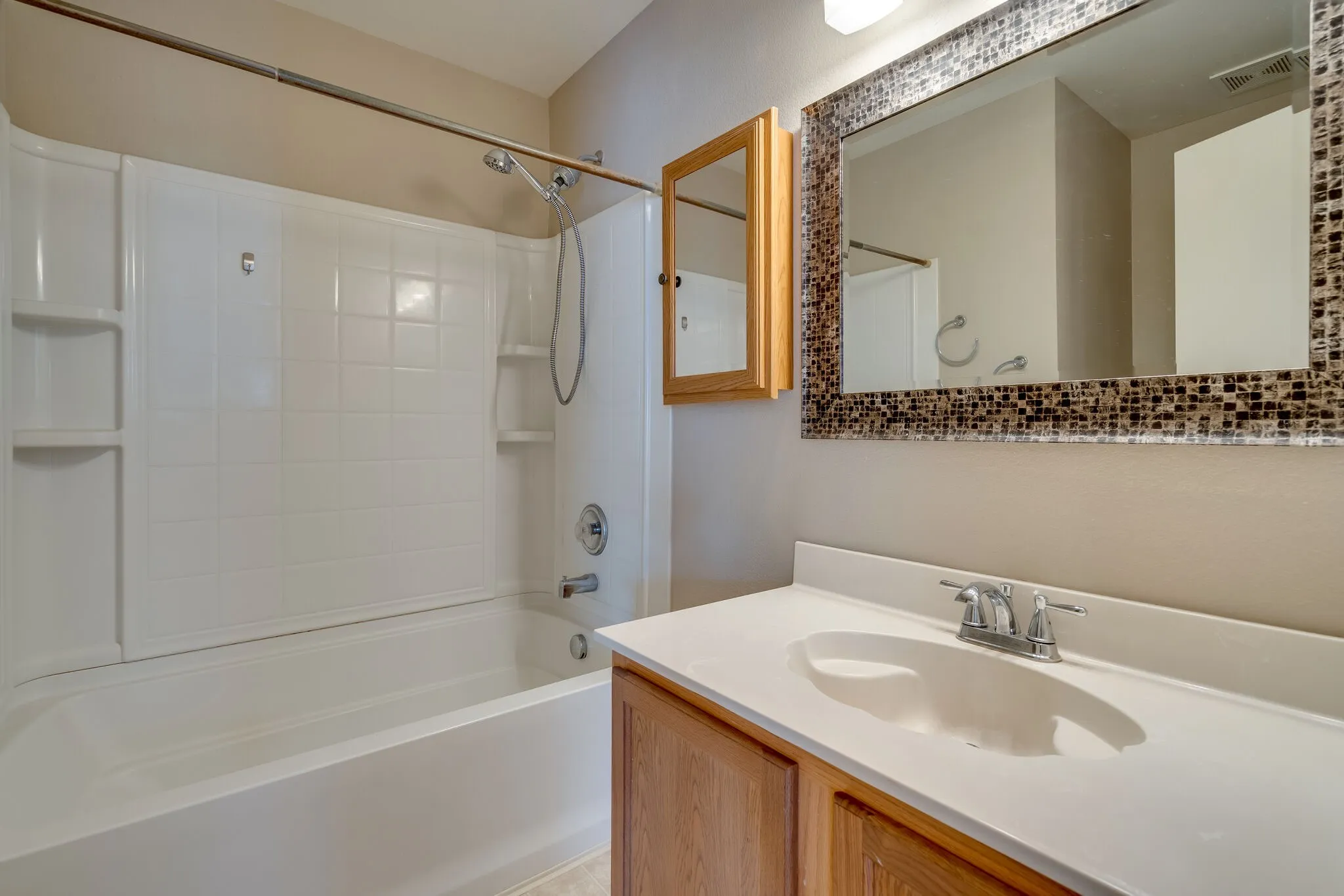 Single Family Residence For Rent in Denton County , 1901 Foxfield, Fort Worth, Texas 76247, 4 Bedroom, 2 Bathroom, 2 Garage spaces, 2,093 Sqft, built in 2007, mls#21394325, Real Estate Agent in Fort Worth, Homes For Rent in Denton county, Homes For Rent in Fort Worth, Realtor in Fort Worth Texas, Real Estate Brokerage Independent Realty Texas, Luminita Cordes Realtor