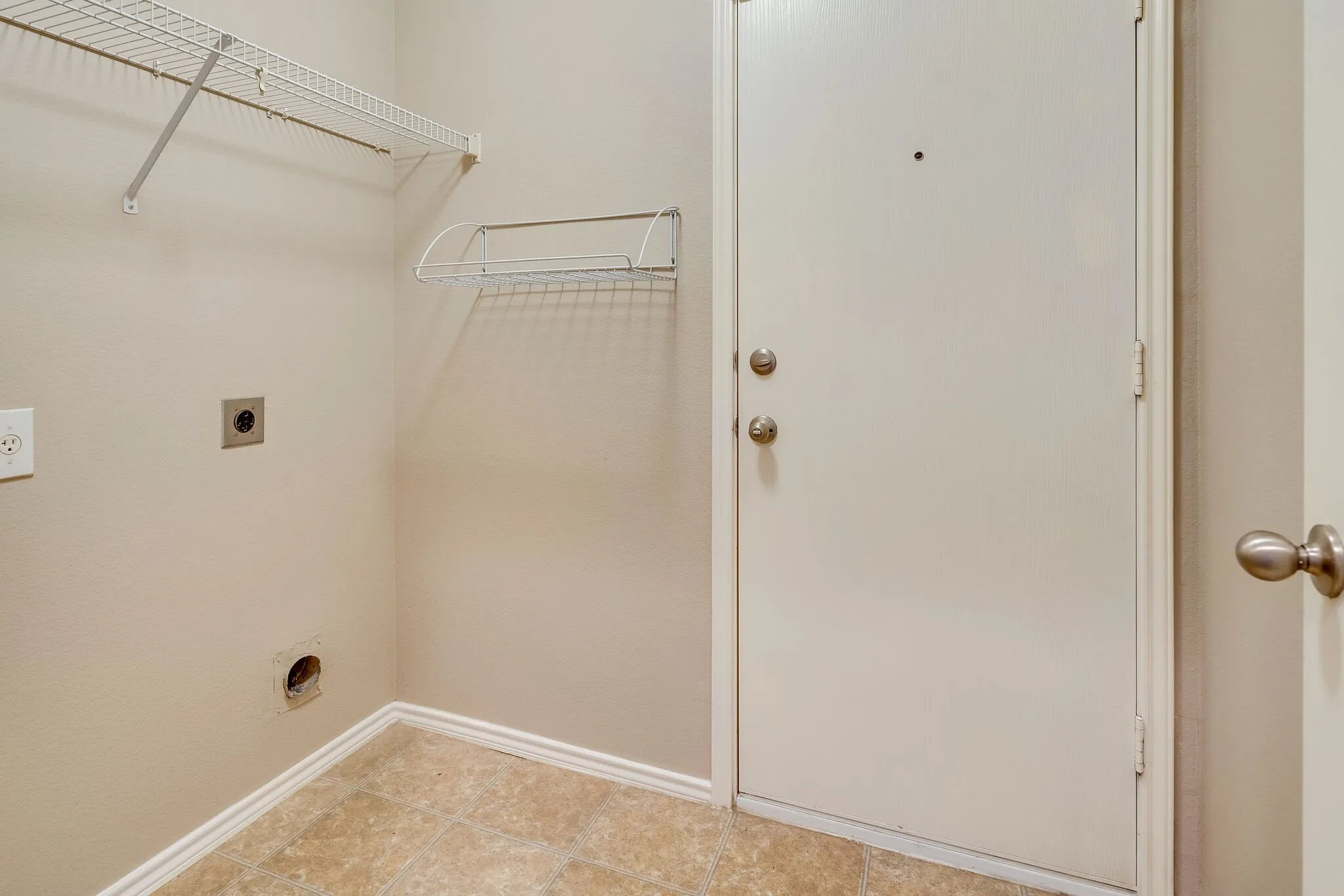 Single Family Residence For Rent in Denton County , 1901 Foxfield, Fort Worth, Texas 76247, 4 Bedroom, 2 Bathroom, 2 Garage spaces, 2,093 Sqft, built in 2007, mls#21394325, Real Estate Agent in Fort Worth, Homes For Rent in Denton county, Homes For Rent in Fort Worth, Realtor in Fort Worth Texas, Real Estate Brokerage Independent Realty Texas, Luminita Cordes Realtor