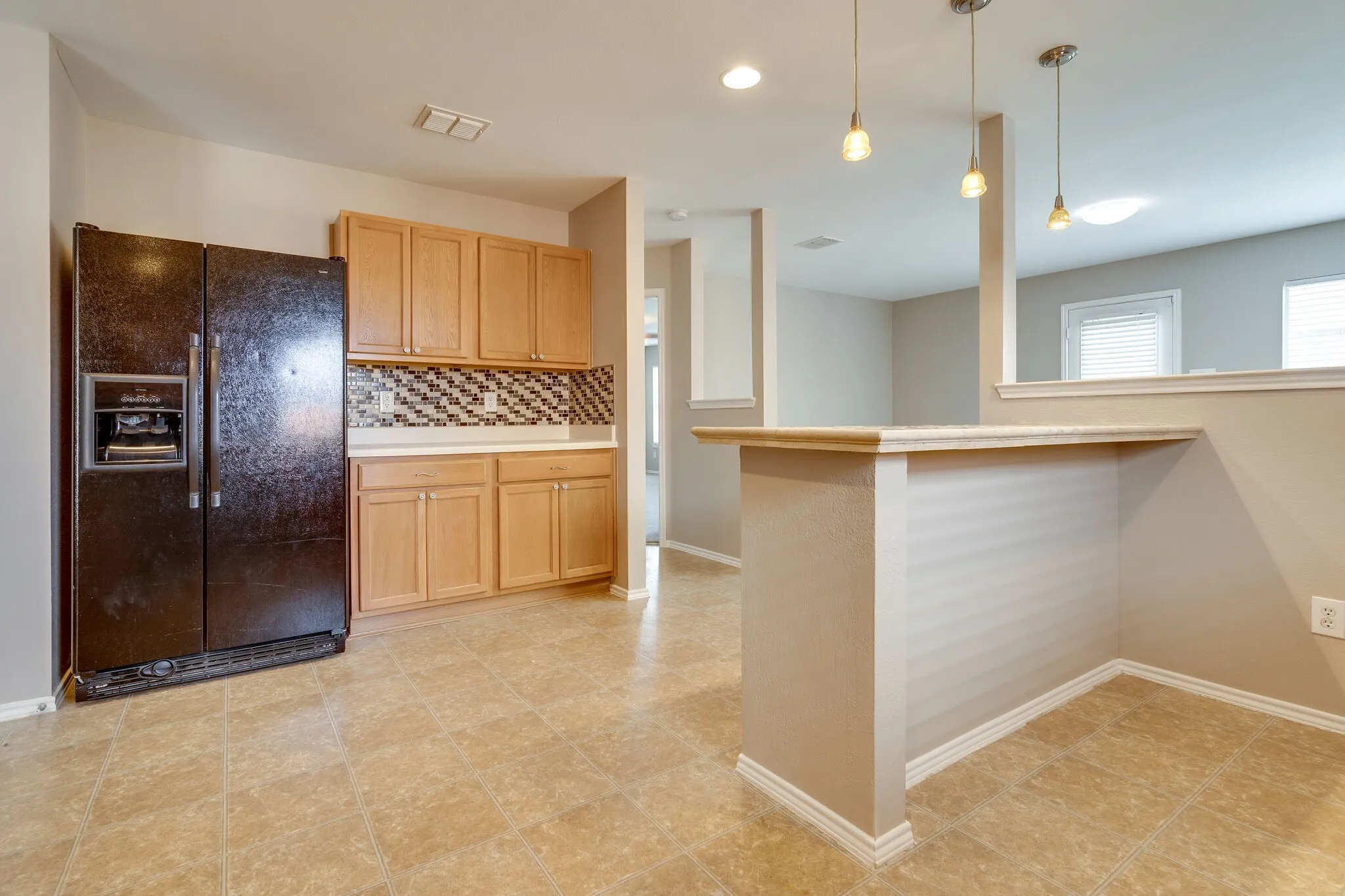 Single Family Residence For Rent in Denton County , 1901 Foxfield, Fort Worth, Texas 76247, 4 Bedroom, 2 Bathroom, 2 Garage spaces, 2,093 Sqft, built in 2007, mls#21394325, Real Estate Agent in Fort Worth, Homes For Rent in Denton county, Homes For Rent in Fort Worth, Realtor in Fort Worth Texas, Real Estate Brokerage Independent Realty Texas, Luminita Cordes Realtor