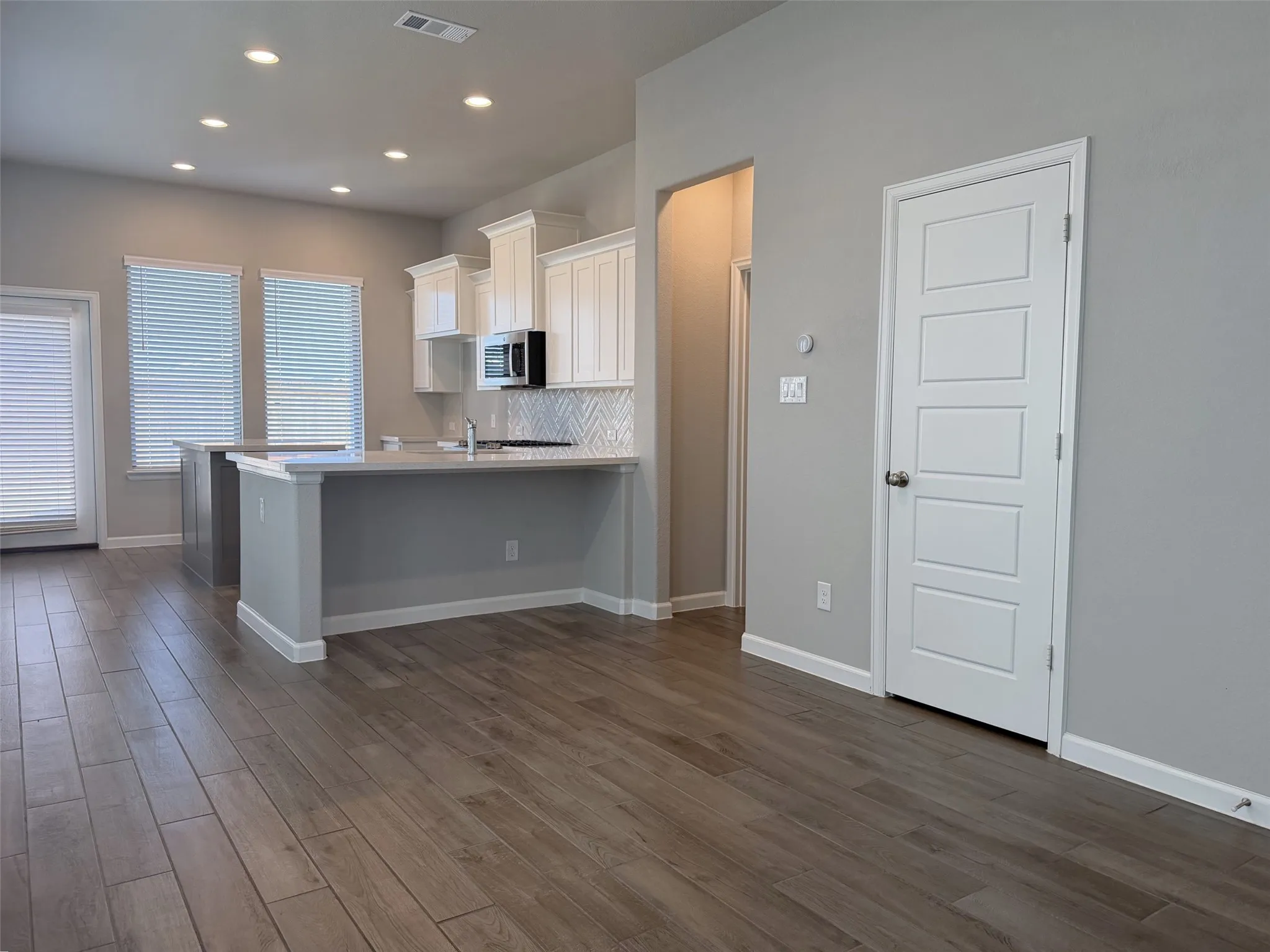 Single Family Residence For Rent in Denton County , 3141 Brazoria Drive, Little Elm, Texas 75068, 3 Bedroom, 2 Bathroom, 2 Garage spaces, 1,734 Sqft, built in 2023, mls#21394287, Real Estate Agent in Little Elm, Homes For Rent in Denton county, Homes For Rent in Little Elm, Realtor in Little Elm Texas, Real Estate Brokerage Independent Realty Texas, Luminita Cordes Realtor