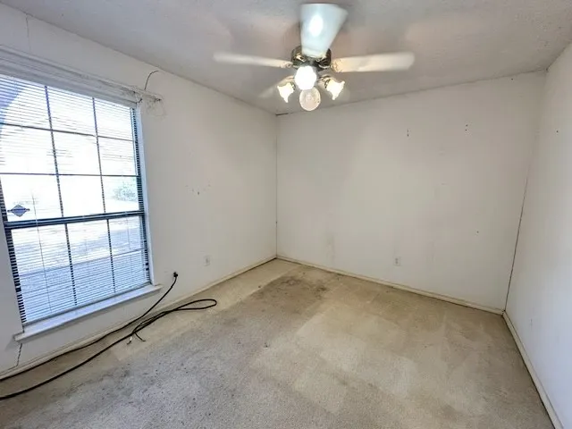 Single Family Residence For Sale in Kaufman County , 503 Pin Oak Drive, Terrell, Texas 75161, 3 Bedroom, 3 Bathroom, 2 Garage spaces, 1,861 Sqft, built in 1995, mls#21394257, Real Estate Agent in Terrell, Homes For Sale in Kaufman county, Homes For Sale in Terrell, Realtor in Terrell Texas, Real Estate Brokerage Independent Realty Texas, Luminita Cordes Realtor