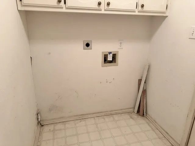 Single Family Residence For Sale in Kaufman County , 503 Pin Oak Drive, Terrell, Texas 75161, 3 Bedroom, 3 Bathroom, 2 Garage spaces, 1,861 Sqft, built in 1995, mls#21394257, Real Estate Agent in Terrell, Homes For Sale in Kaufman county, Homes For Sale in Terrell, Realtor in Terrell Texas, Real Estate Brokerage Independent Realty Texas, Luminita Cordes Realtor