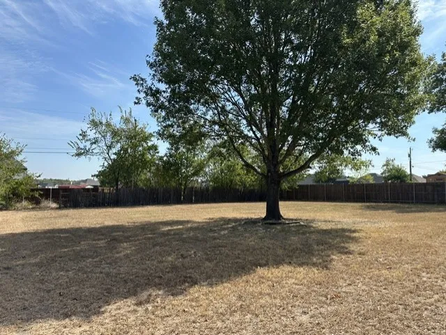 Single Family Residence For Sale in Kaufman County , 503 Pin Oak Drive, Terrell, Texas 75161, 3 Bedroom, 3 Bathroom, 2 Garage spaces, 1,861 Sqft, built in 1995, mls#21394257, Real Estate Agent in Terrell, Homes For Sale in Kaufman county, Homes For Sale in Terrell, Realtor in Terrell Texas, Real Estate Brokerage Independent Realty Texas, Luminita Cordes Realtor