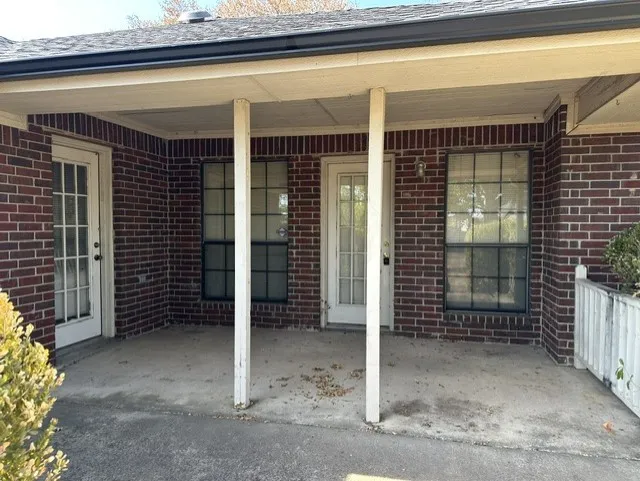 Single Family Residence For Sale in Kaufman County , 503 Pin Oak Drive, Terrell, Texas 75161, 3 Bedroom, 3 Bathroom, 2 Garage spaces, 1,861 Sqft, built in 1995, mls#21394257, Real Estate Agent in Terrell, Homes For Sale in Kaufman county, Homes For Sale in Terrell, Realtor in Terrell Texas, Real Estate Brokerage Independent Realty Texas, Luminita Cordes Realtor