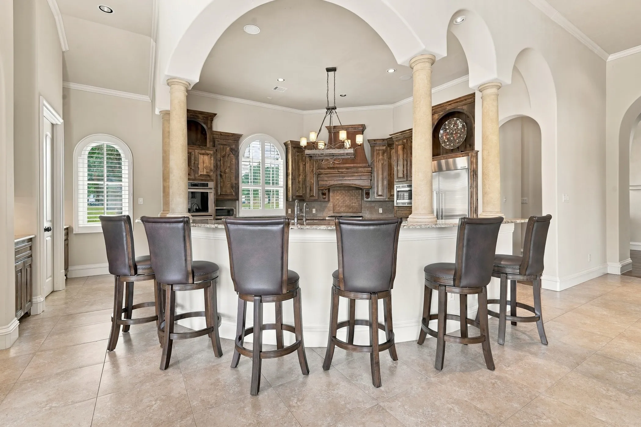 Single Family Residence For Sale in Tarrant County , 4908 Arbol Court, Benbrook, Texas 76126, 4 Bedroom, 7 Bathroom, 2 Garage spaces, 6,314 Sqft, built in 2013, mls#21380798, Real Estate Agent in Benbrook, Homes For Sale in Tarrant county, Homes For Sale in Benbrook, Realtor in Benbrook Texas, Real Estate Brokerage Independent Realty Texas, Luminita Cordes Realtor