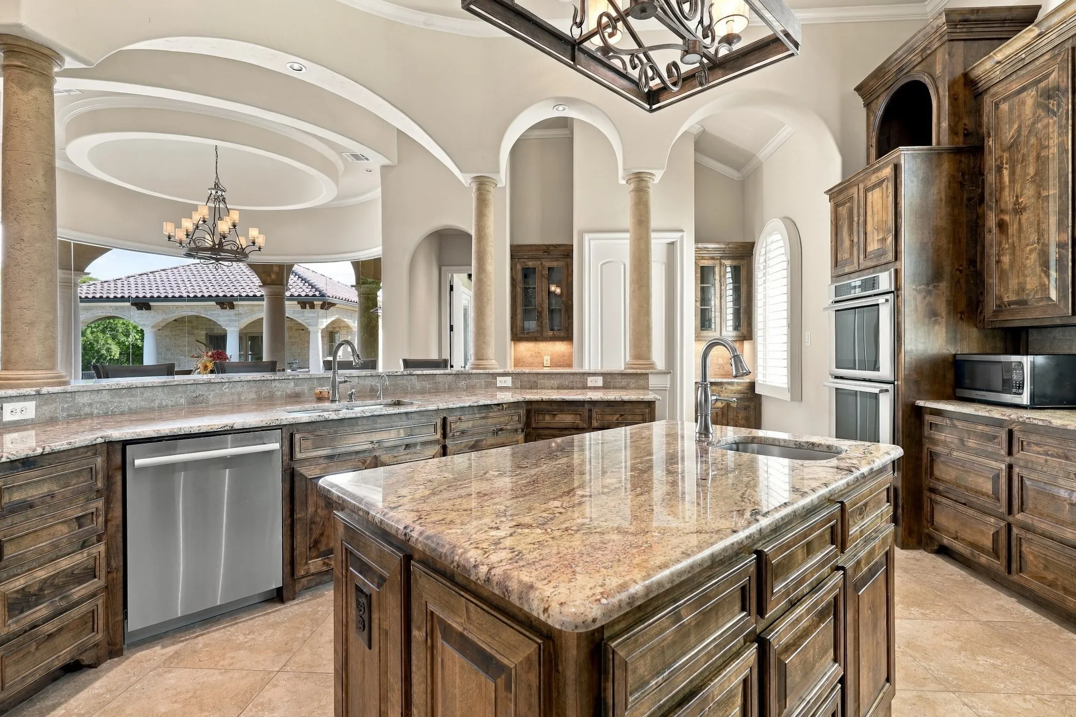 Single Family Residence For Sale in Tarrant County , 4908 Arbol Court, Benbrook, Texas 76126, 4 Bedroom, 7 Bathroom, 2 Garage spaces, 6,314 Sqft, built in 2013, mls#21380798, Real Estate Agent in Benbrook, Homes For Sale in Tarrant county, Homes For Sale in Benbrook, Realtor in Benbrook Texas, Real Estate Brokerage Independent Realty Texas, Luminita Cordes Realtor