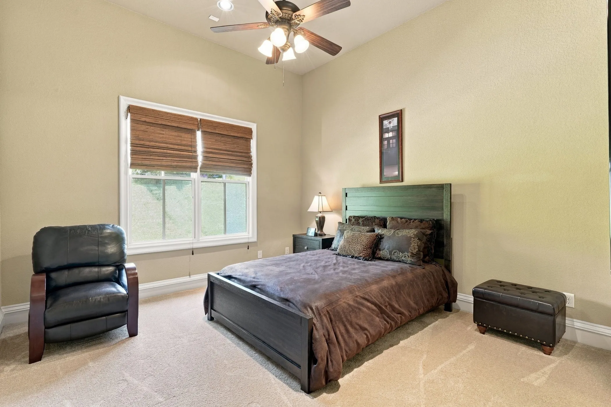 Single Family Residence For Sale in Tarrant County , 4908 Arbol Court, Benbrook, Texas 76126, 4 Bedroom, 7 Bathroom, 2 Garage spaces, 6,314 Sqft, built in 2013, mls#21380798, Real Estate Agent in Benbrook, Homes For Sale in Tarrant county, Homes For Sale in Benbrook, Realtor in Benbrook Texas, Real Estate Brokerage Independent Realty Texas, Luminita Cordes Realtor