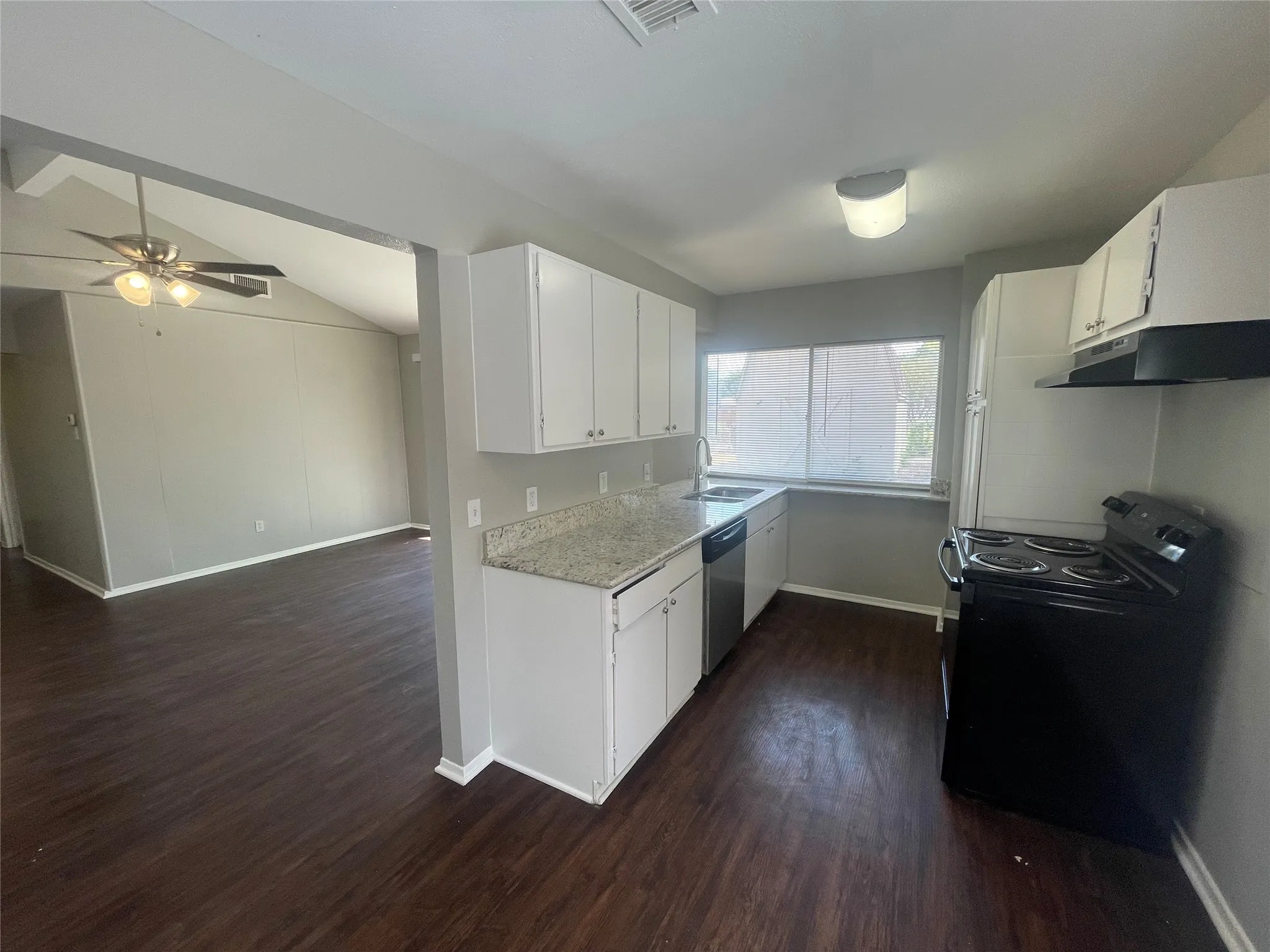 Single Family Residence For Rent in Dallas County , 1418 Rockbrook Street, Lancaster, Texas 75134, 3 Bedroom, 2 Bathroom, 2 Garage spaces, 1,162 Sqft, built in 1973, mls#21394336, Real Estate Agent in Lancaster, Homes For Rent in Dallas county, Homes For Rent in Lancaster, Realtor in Lancaster Texas, Real Estate Brokerage Independent Realty Texas, Luminita Cordes Realtor