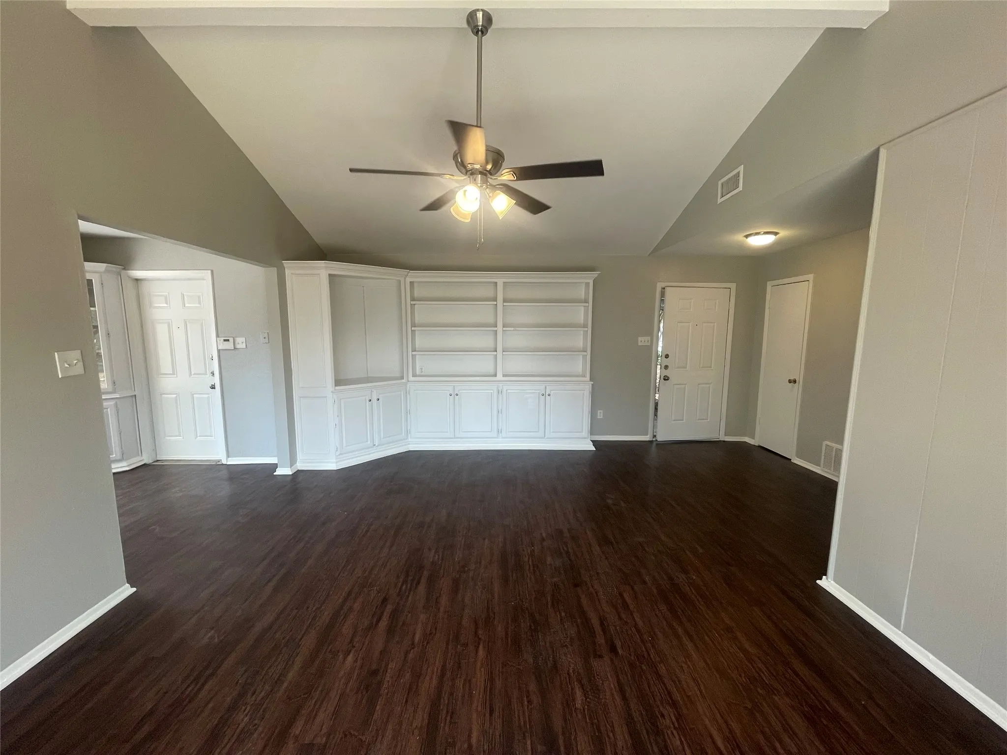 Single Family Residence For Rent in Dallas County , 1418 Rockbrook Street, Lancaster, Texas 75134, 3 Bedroom, 2 Bathroom, 2 Garage spaces, 1,162 Sqft, built in 1973, mls#21394336, Real Estate Agent in Lancaster, Homes For Rent in Dallas county, Homes For Rent in Lancaster, Realtor in Lancaster Texas, Real Estate Brokerage Independent Realty Texas, Luminita Cordes Realtor