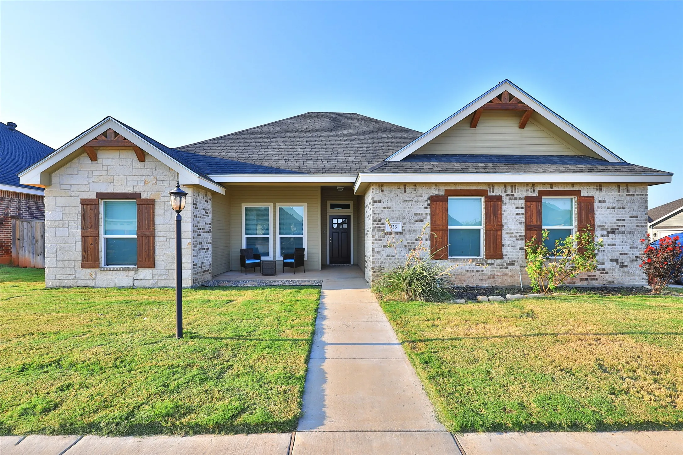 Single Family Residence For Sale in Taylor County , 123 Carriage Hills Parkway, Abilene, Texas 79602, 4 Bedroom, 2 Bathroom, 2 Garage spaces, 1,623 Sqft, built in 2019, mls#21394337, Real Estate Agent in Abilene, Homes For Sale in Taylor county, Homes For Sale in Abilene, Realtor in Abilene Texas, Real Estate Brokerage Independent Realty Texas, Luminita Cordes Realtor