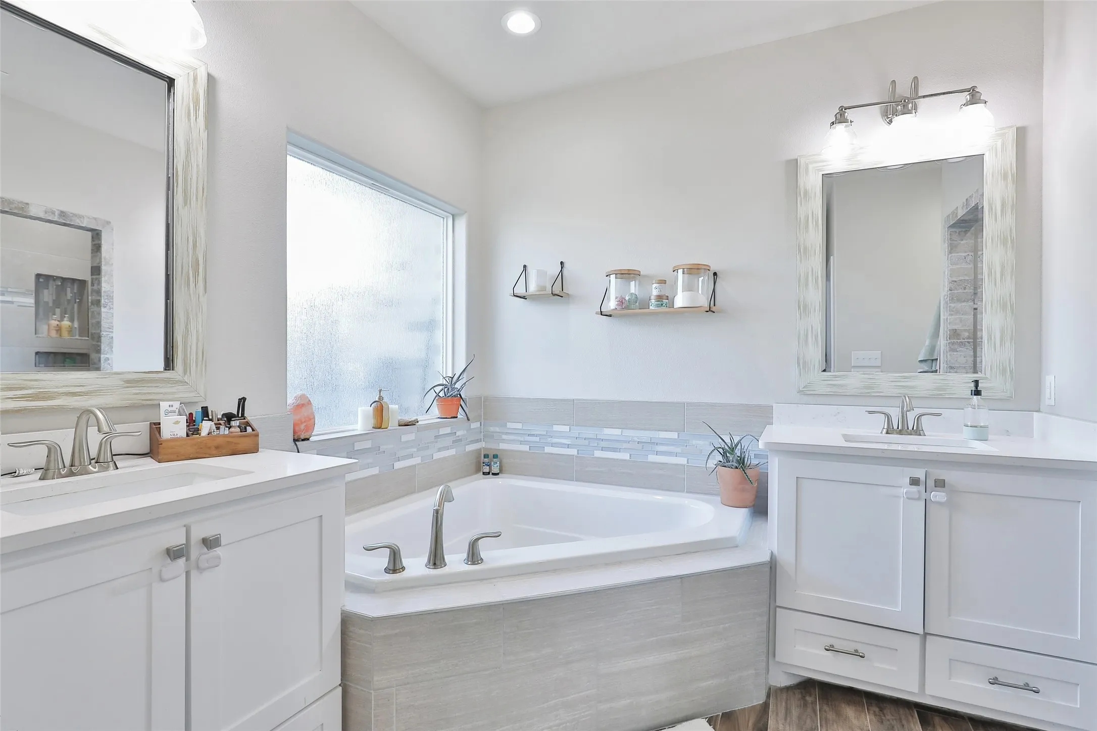 Single Family Residence For Sale in Taylor County , 123 Carriage Hills Parkway, Abilene, Texas 79602, 4 Bedroom, 2 Bathroom, 2 Garage spaces, 1,623 Sqft, built in 2019, mls#21394337, Real Estate Agent in Abilene, Homes For Sale in Taylor county, Homes For Sale in Abilene, Realtor in Abilene Texas, Real Estate Brokerage Independent Realty Texas, Luminita Cordes Realtor
