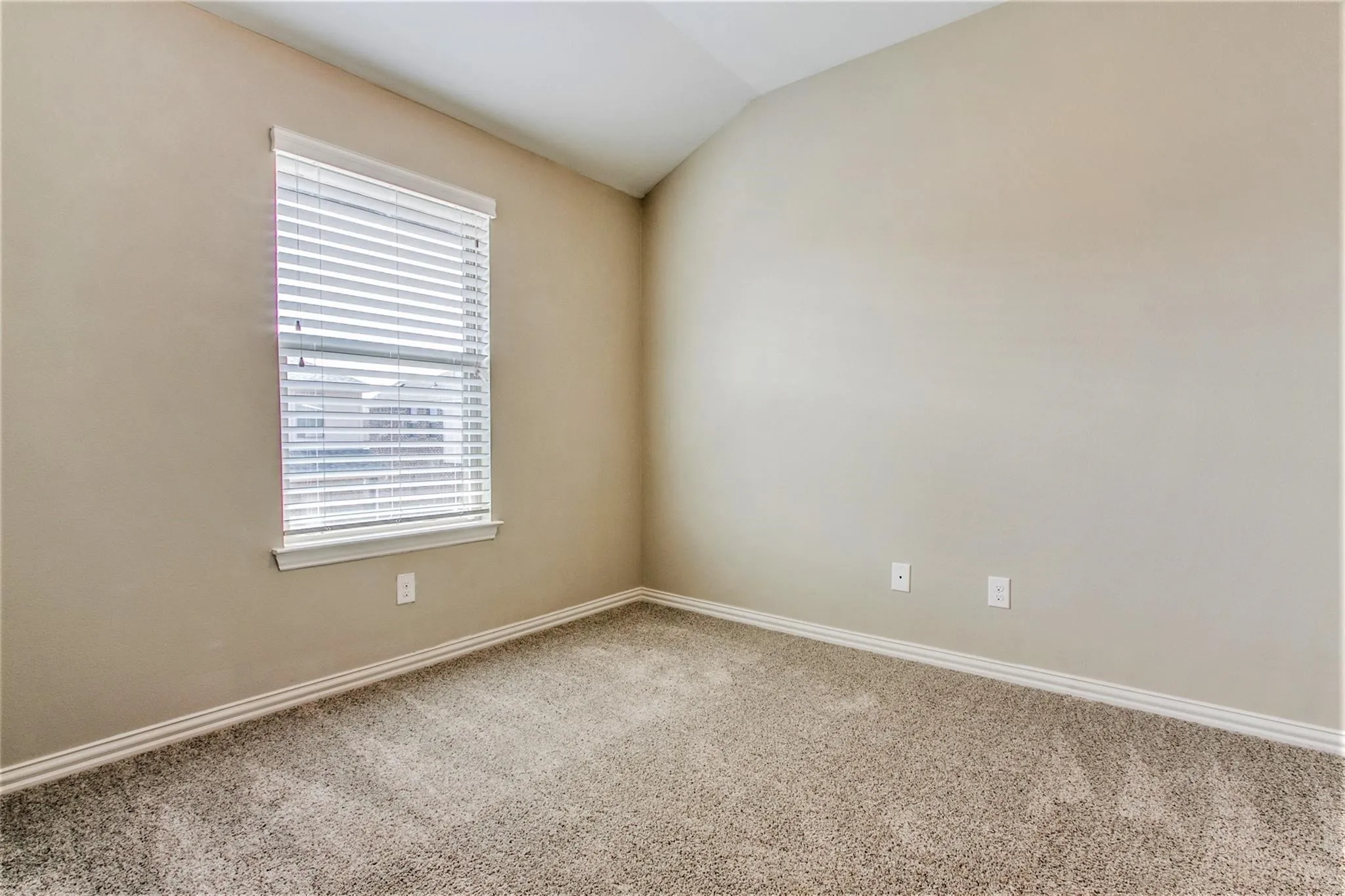 Duplex For Sale in Denton County , 4917-4919 Sanger Circle Drive, Sanger, Texas 76266, 6 Bedroom, 6 Bathroom, 4 Garage spaces, 0 Sqft, built in 2017, mls#21394131, Real Estate Agent in Sanger, Homes For Sale in Denton county, Homes For Sale in Sanger, Realtor in Sanger Texas, Real Estate Brokerage Independent Realty Texas, Luminita Cordes Realtor