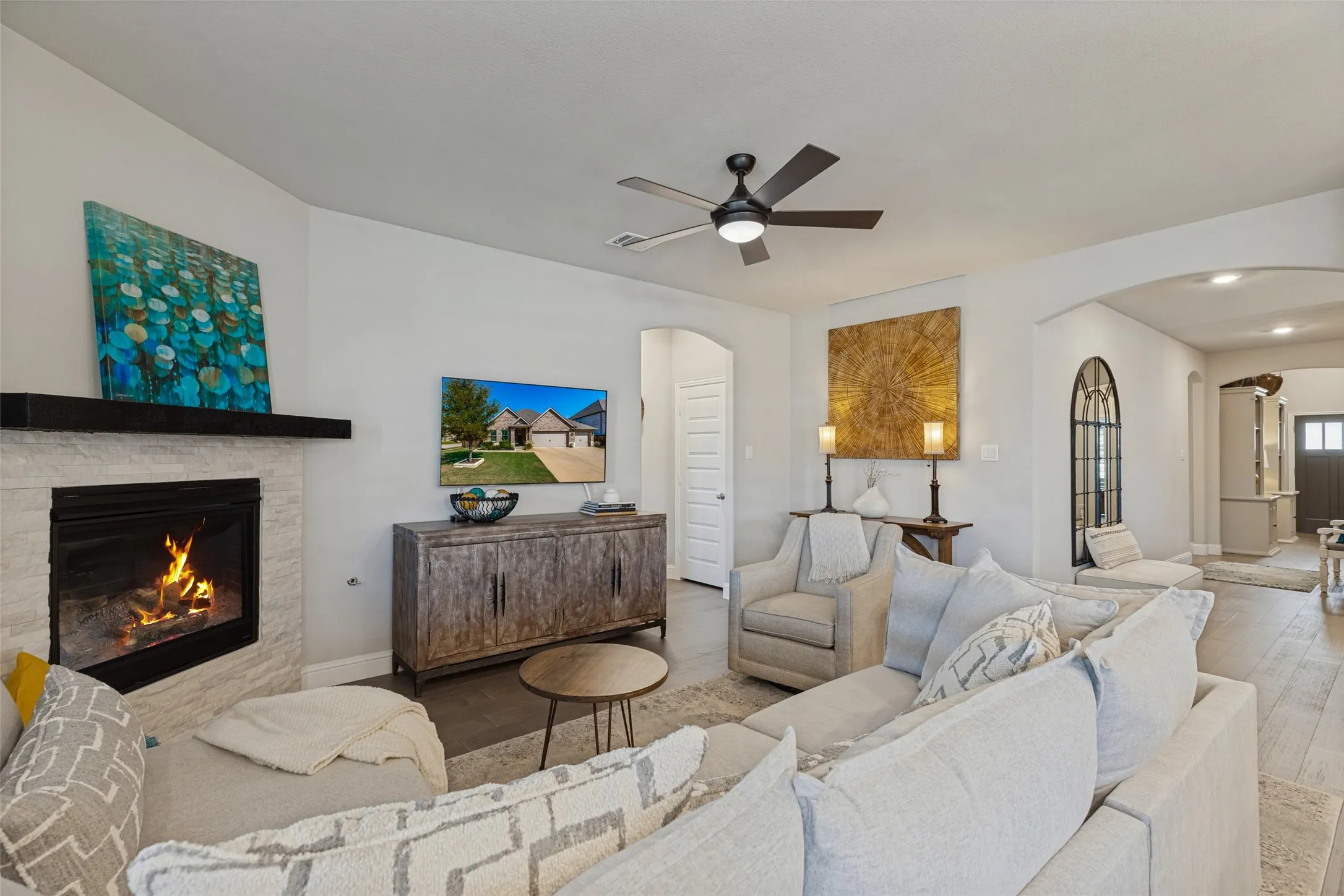 Single Family Residence For Sale in Collin County , 3216 Mountwell Drive, Mc Kinney, Texas 75071, 3 Bedroom, 2 Bathroom, 3 Garage spaces, 2,076 Sqft, built in 2021, mls#21392454, Real Estate Agent in Mc Kinney, Homes For Sale in Collin county, Homes For Sale in Mc Kinney, Realtor in Mc Kinney Texas, Real Estate Brokerage Independent Realty Texas, Luminita Cordes Realtor
