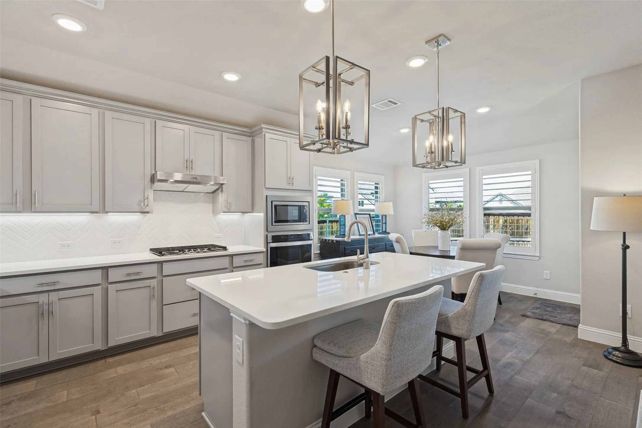 Single Family Residence For Sale in Collin County , 3216 Mountwell Drive, Mc Kinney, Texas 75071, 3 Bedroom, 2 Bathroom, 3 Garage spaces, 2,076 Sqft, built in 2021, mls#21392454, Real Estate Agent in Mc Kinney, Homes For Sale in Collin county, Homes For Sale in Mc Kinney, Realtor in Mc Kinney Texas, Real Estate Brokerage Independent Realty Texas, Luminita Cordes Realtor