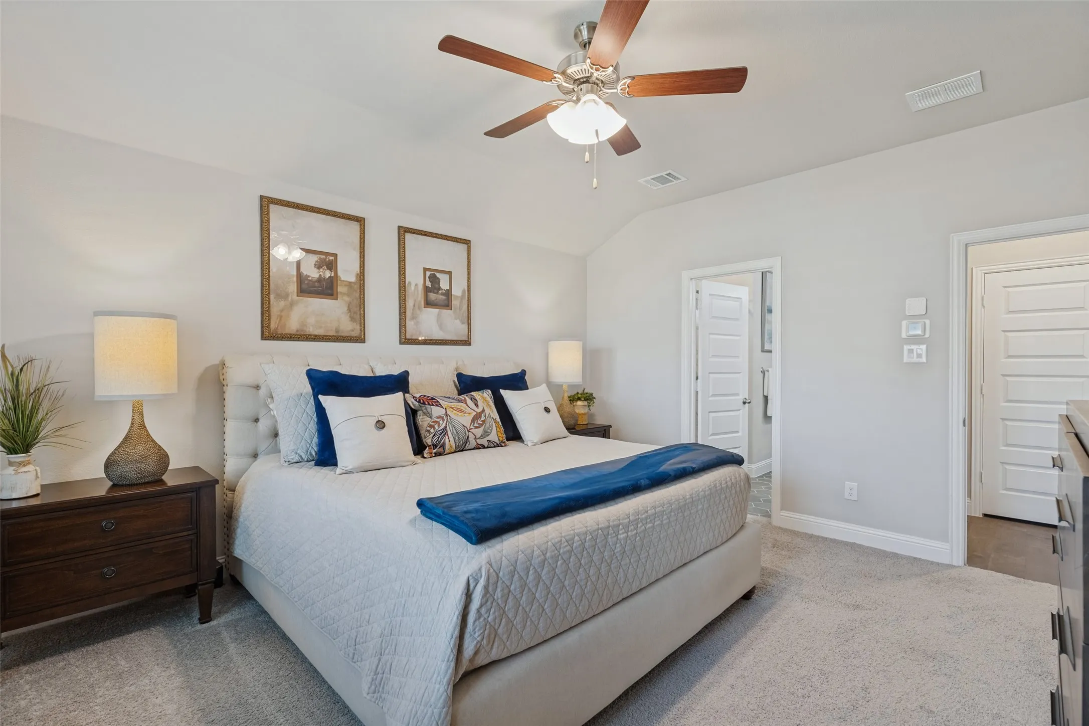 Single Family Residence For Sale in Collin County , 3216 Mountwell Drive, Mc Kinney, Texas 75071, 3 Bedroom, 2 Bathroom, 3 Garage spaces, 2,076 Sqft, built in 2021, mls#21392454, Real Estate Agent in Mc Kinney, Homes For Sale in Collin county, Homes For Sale in Mc Kinney, Realtor in Mc Kinney Texas, Real Estate Brokerage Independent Realty Texas, Luminita Cordes Realtor