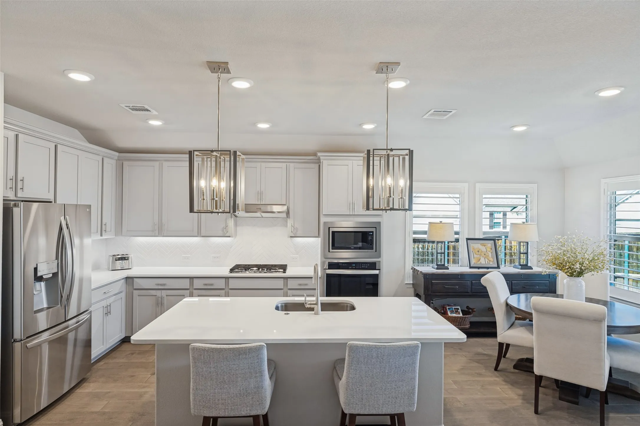 Single Family Residence For Sale in Collin County , 3216 Mountwell Drive, Mc Kinney, Texas 75071, 3 Bedroom, 2 Bathroom, 3 Garage spaces, 2,076 Sqft, built in 2021, mls#21392454, Real Estate Agent in Mc Kinney, Homes For Sale in Collin county, Homes For Sale in Mc Kinney, Realtor in Mc Kinney Texas, Real Estate Brokerage Independent Realty Texas, Luminita Cordes Realtor