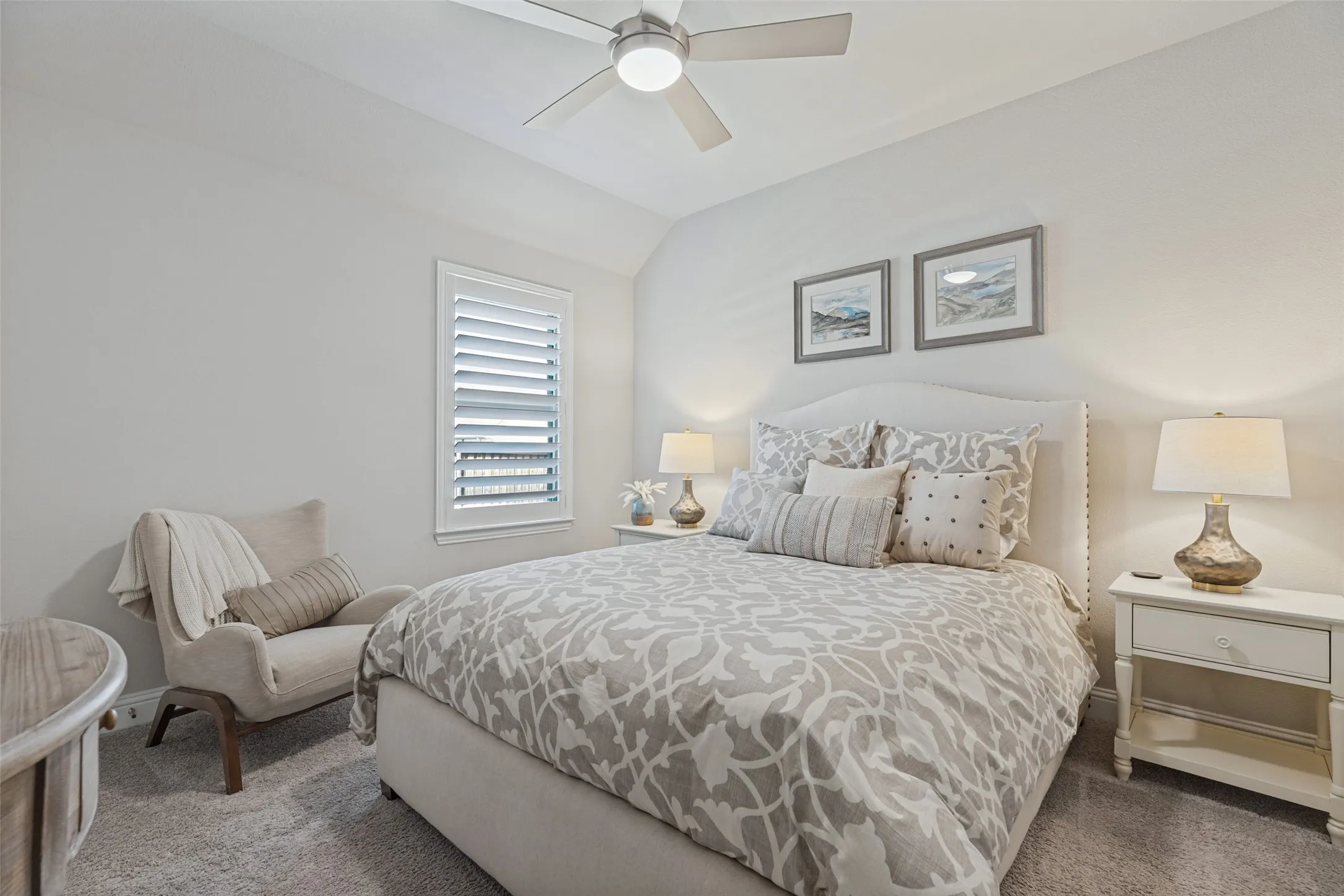 Single Family Residence For Sale in Collin County , 3216 Mountwell Drive, Mc Kinney, Texas 75071, 3 Bedroom, 2 Bathroom, 3 Garage spaces, 2,076 Sqft, built in 2021, mls#21392454, Real Estate Agent in Mc Kinney, Homes For Sale in Collin county, Homes For Sale in Mc Kinney, Realtor in Mc Kinney Texas, Real Estate Brokerage Independent Realty Texas, Luminita Cordes Realtor