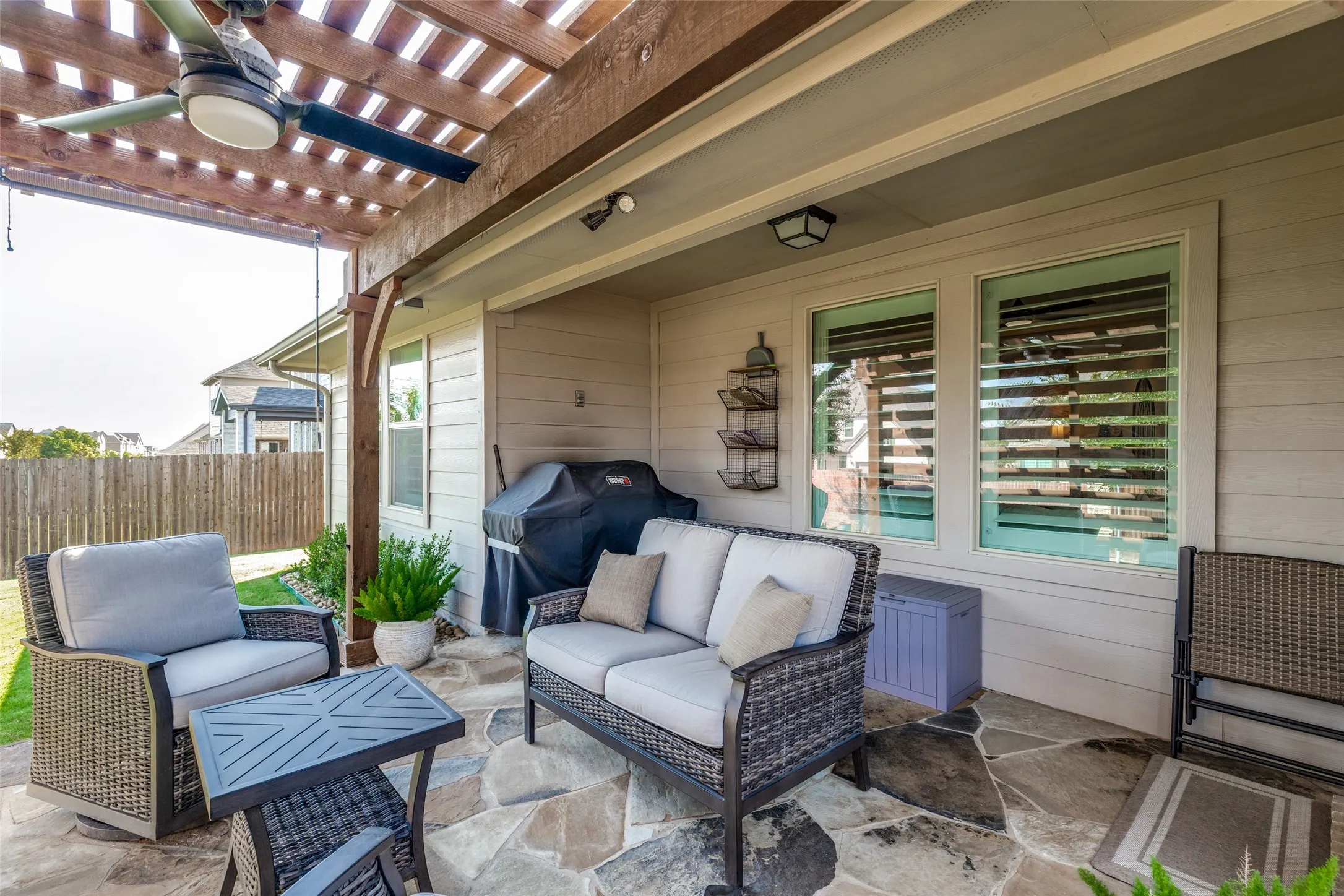Single Family Residence For Sale in Collin County , 3216 Mountwell Drive, Mc Kinney, Texas 75071, 3 Bedroom, 2 Bathroom, 3 Garage spaces, 2,076 Sqft, built in 2021, mls#21392454, Real Estate Agent in Mc Kinney, Homes For Sale in Collin county, Homes For Sale in Mc Kinney, Realtor in Mc Kinney Texas, Real Estate Brokerage Independent Realty Texas, Luminita Cordes Realtor