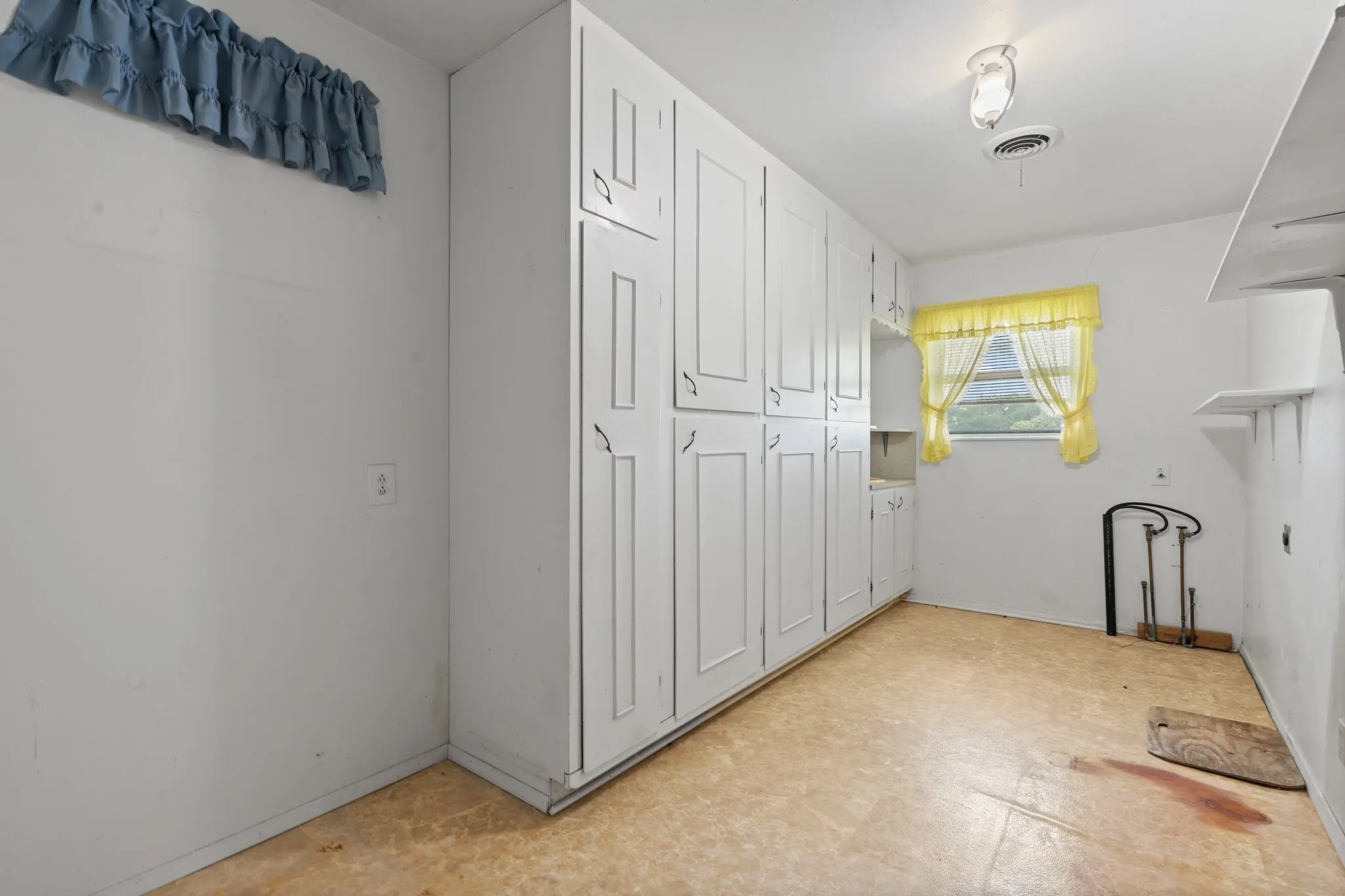 Improved Land For Sale in Johnson County , 3501 CR 312, Cleburne, Texas 76031, 0, 0, Garage spaces, 0 Sqft, built in 1975, mls#21394320, Real Estate Agent in Cleburne, Homes For Sale in Johnson county, Homes For Sale in Cleburne, Realtor in Cleburne Texas, Real Estate Brokerage Independent Realty Texas, Luminita Cordes Realtor