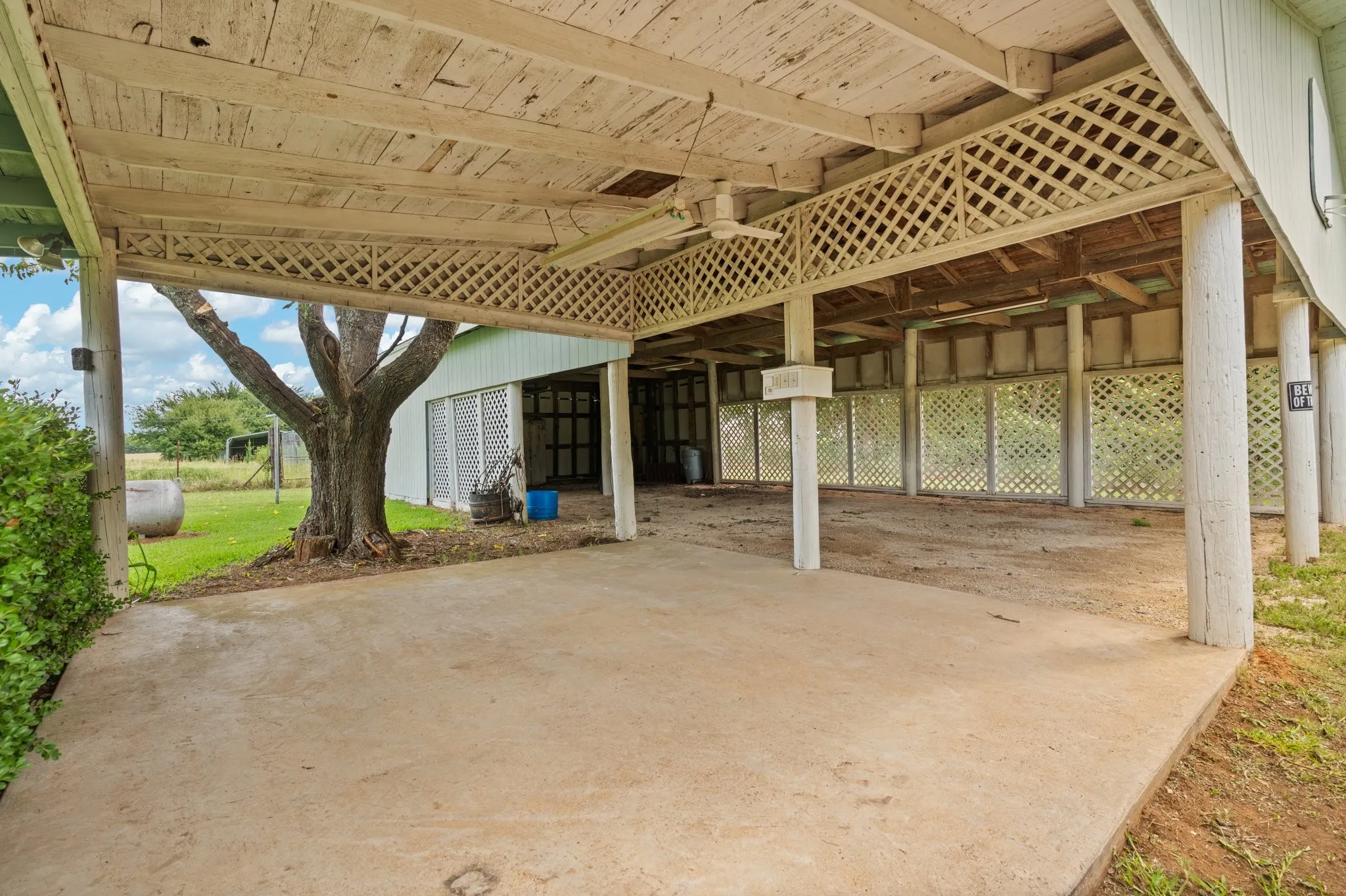 Improved Land For Sale in Johnson County , 3501 CR 312, Cleburne, Texas 76031, 0, 0, Garage spaces, 0 Sqft, built in 1975, mls#21394320, Real Estate Agent in Cleburne, Homes For Sale in Johnson county, Homes For Sale in Cleburne, Realtor in Cleburne Texas, Real Estate Brokerage Independent Realty Texas, Luminita Cordes Realtor