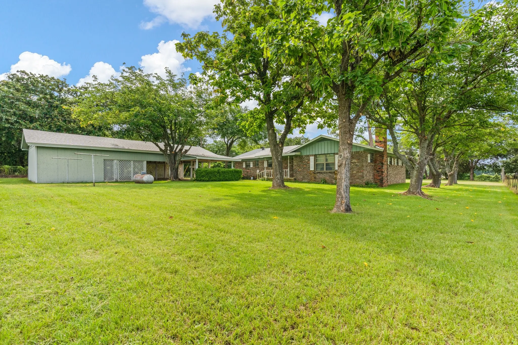 Improved Land For Sale in Johnson County , 3501 CR 312, Cleburne, Texas 76031, 0, 0, Garage spaces, 0 Sqft, built in 1975, mls#21394320, Real Estate Agent in Cleburne, Homes For Sale in Johnson county, Homes For Sale in Cleburne, Realtor in Cleburne Texas, Real Estate Brokerage Independent Realty Texas, Luminita Cordes Realtor
