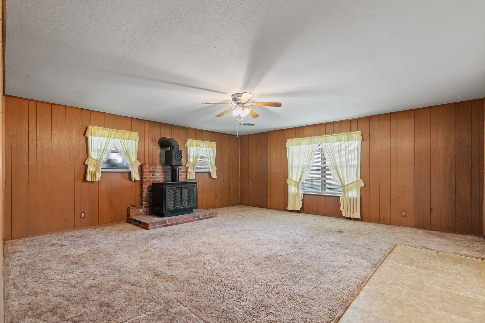Improved Land For Sale in Johnson County , 3501 CR 312, Cleburne, Texas 76031, 0, 0, Garage spaces, 0 Sqft, built in 1975, mls#21394320, Real Estate Agent in Cleburne, Homes For Sale in Johnson county, Homes For Sale in Cleburne, Realtor in Cleburne Texas, Real Estate Brokerage Independent Realty Texas, Luminita Cordes Realtor