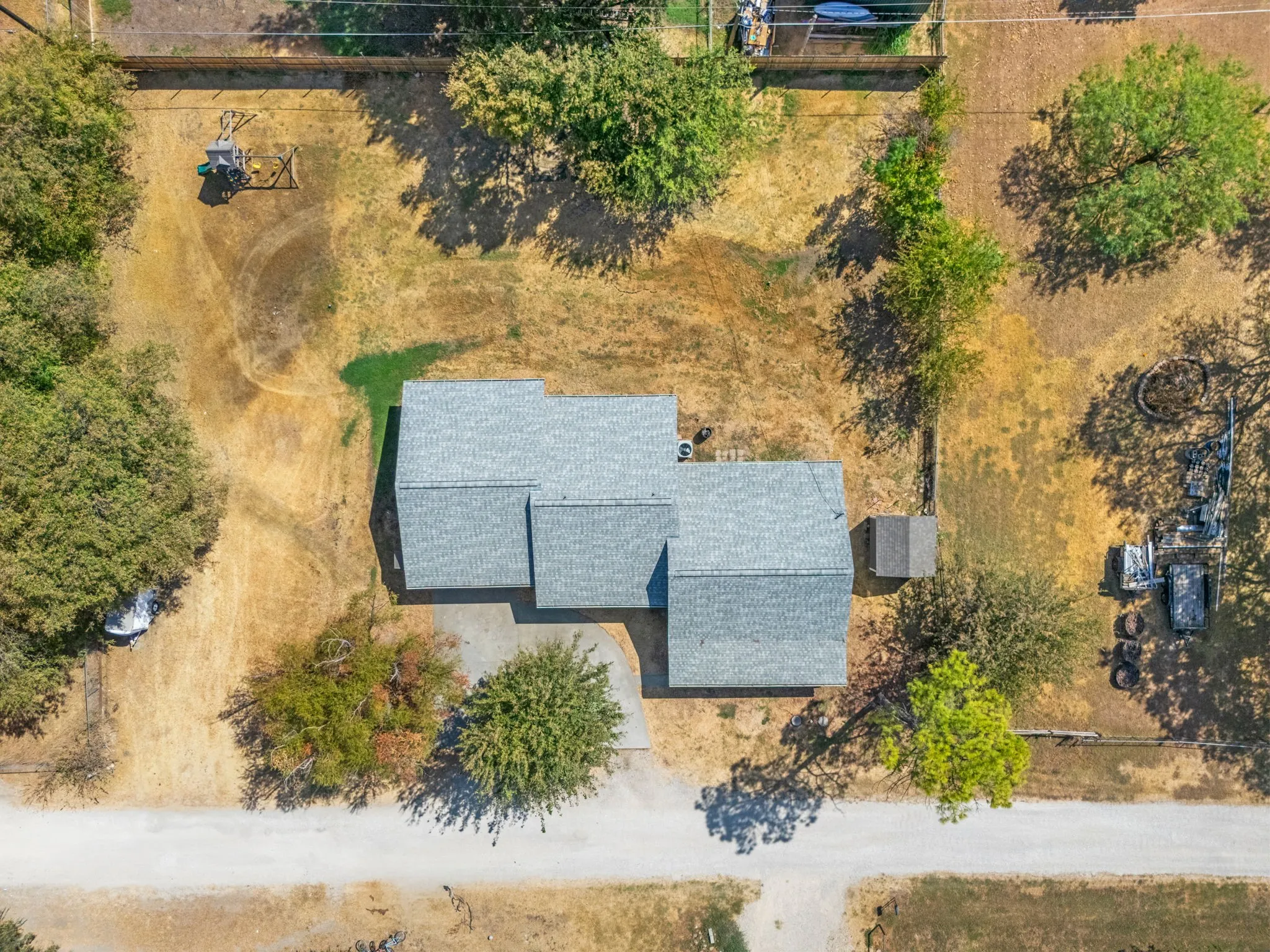 Single Family Residence For Sale in Denton County , 2810 Wild Valley Drive, Little Elm, Texas 75068, 4 Bedroom, 2 Bathroom, Garage spaces, 1,680 Sqft, built in 1994, mls#21394240, Real Estate Agent in Little Elm, Homes For Sale in Denton county, Homes For Sale in Little Elm, Realtor in Little Elm Texas, Real Estate Brokerage Independent Realty Texas, Luminita Cordes Realtor