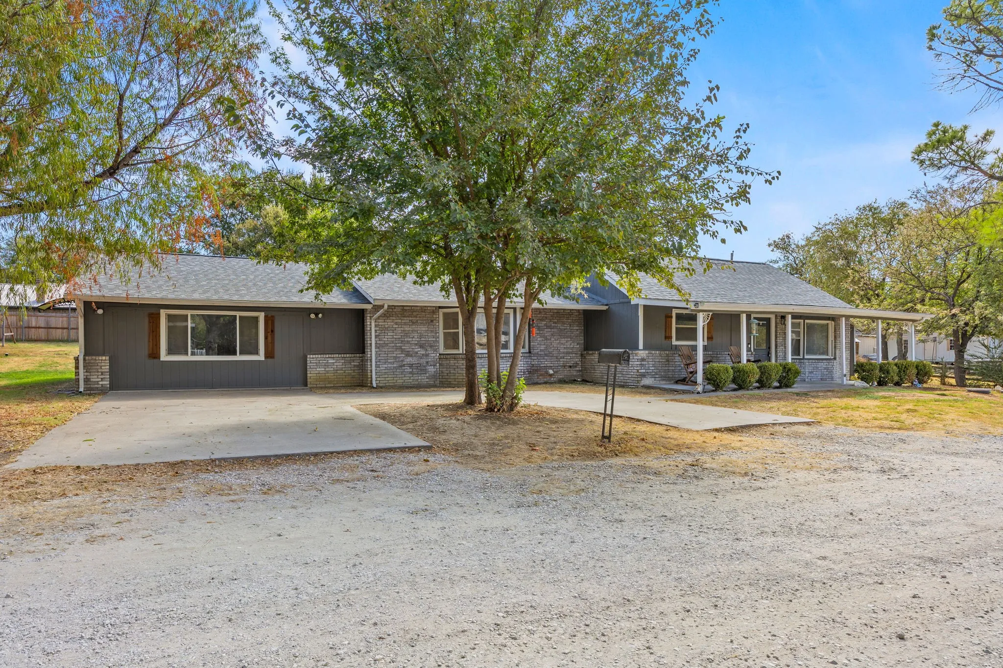 Single Family Residence For Sale in Denton County , 2810 Wild Valley Drive, Little Elm, Texas 75068, 4 Bedroom, 2 Bathroom, Garage spaces, 1,680 Sqft, built in 1994, mls#21394240, Real Estate Agent in Little Elm, Homes For Sale in Denton county, Homes For Sale in Little Elm, Realtor in Little Elm Texas, Real Estate Brokerage Independent Realty Texas, Luminita Cordes Realtor