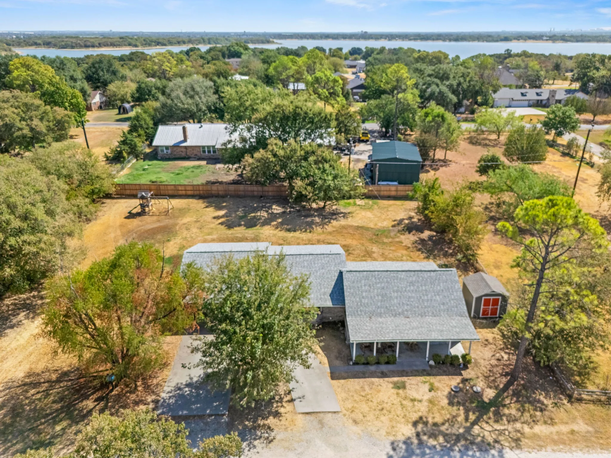 Single Family Residence For Sale in Denton County , 2810 Wild Valley Drive, Little Elm, Texas 75068, 4 Bedroom, 2 Bathroom, Garage spaces, 1,680 Sqft, built in 1994, mls#21394240, Real Estate Agent in Little Elm, Homes For Sale in Denton county, Homes For Sale in Little Elm, Realtor in Little Elm Texas, Real Estate Brokerage Independent Realty Texas, Luminita Cordes Realtor