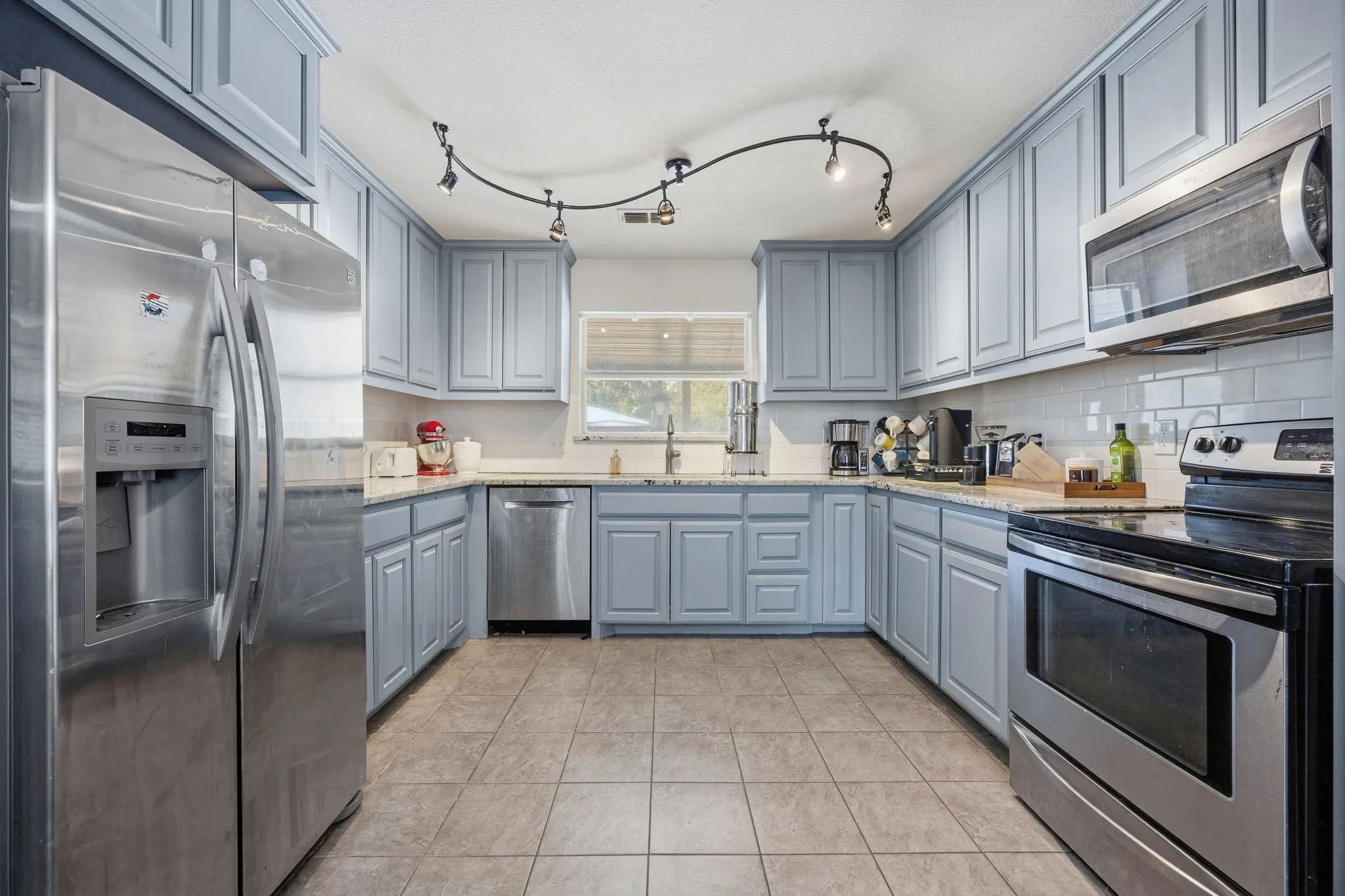Single Family Residence For Sale in Denton County , 2810 Wild Valley Drive, Little Elm, Texas 75068, 4 Bedroom, 2 Bathroom, Garage spaces, 1,680 Sqft, built in 1994, mls#21394240, Real Estate Agent in Little Elm, Homes For Sale in Denton county, Homes For Sale in Little Elm, Realtor in Little Elm Texas, Real Estate Brokerage Independent Realty Texas, Luminita Cordes Realtor