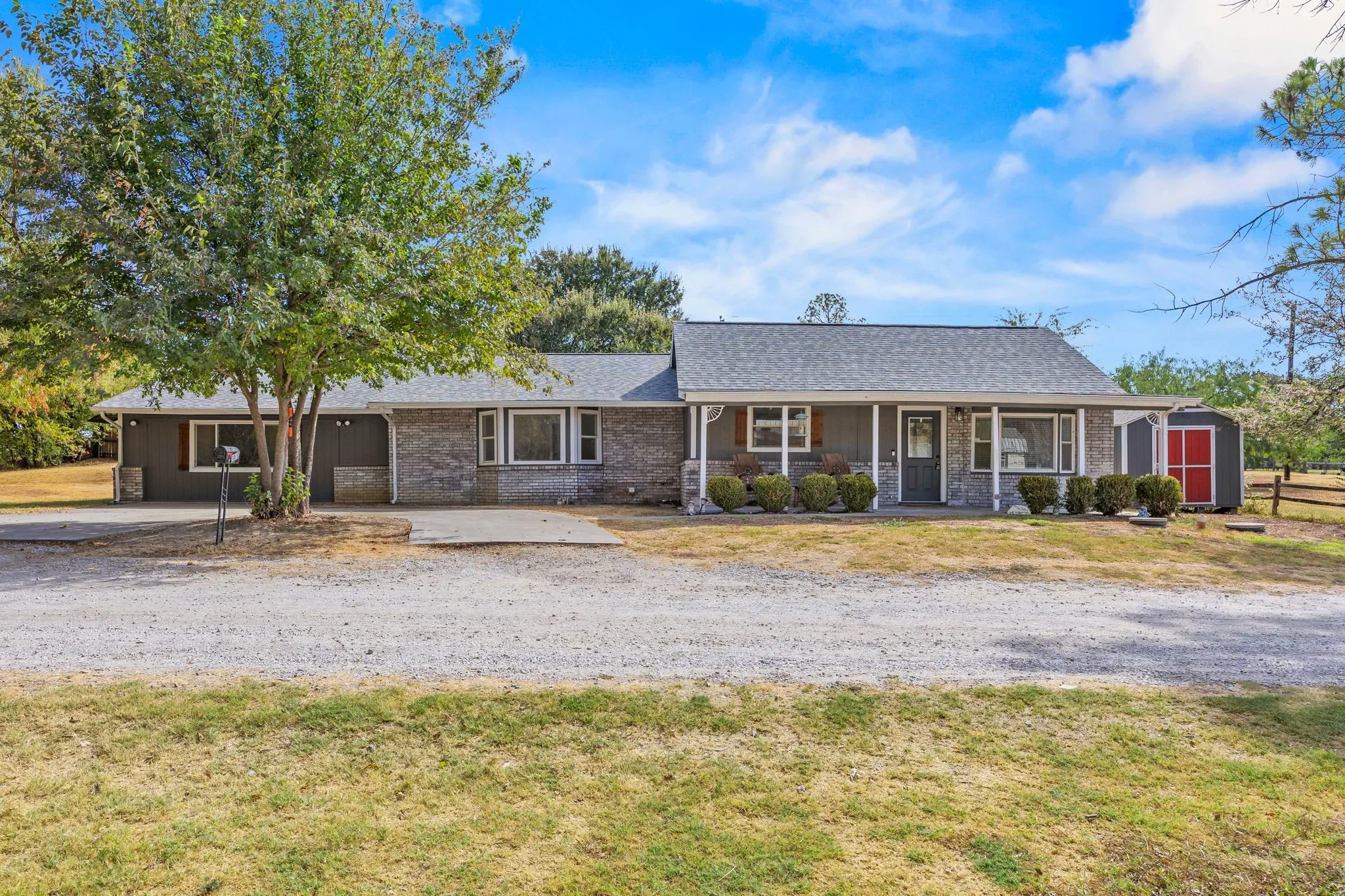 Single Family Residence For Sale in Denton County , 2810 Wild Valley Drive, Little Elm, Texas 75068, 4 Bedroom, 2 Bathroom, Garage spaces, 1,680 Sqft, built in 1994, mls#21394240, Real Estate Agent in Little Elm, Homes For Sale in Denton county, Homes For Sale in Little Elm, Realtor in Little Elm Texas, Real Estate Brokerage Independent Realty Texas, Luminita Cordes Realtor