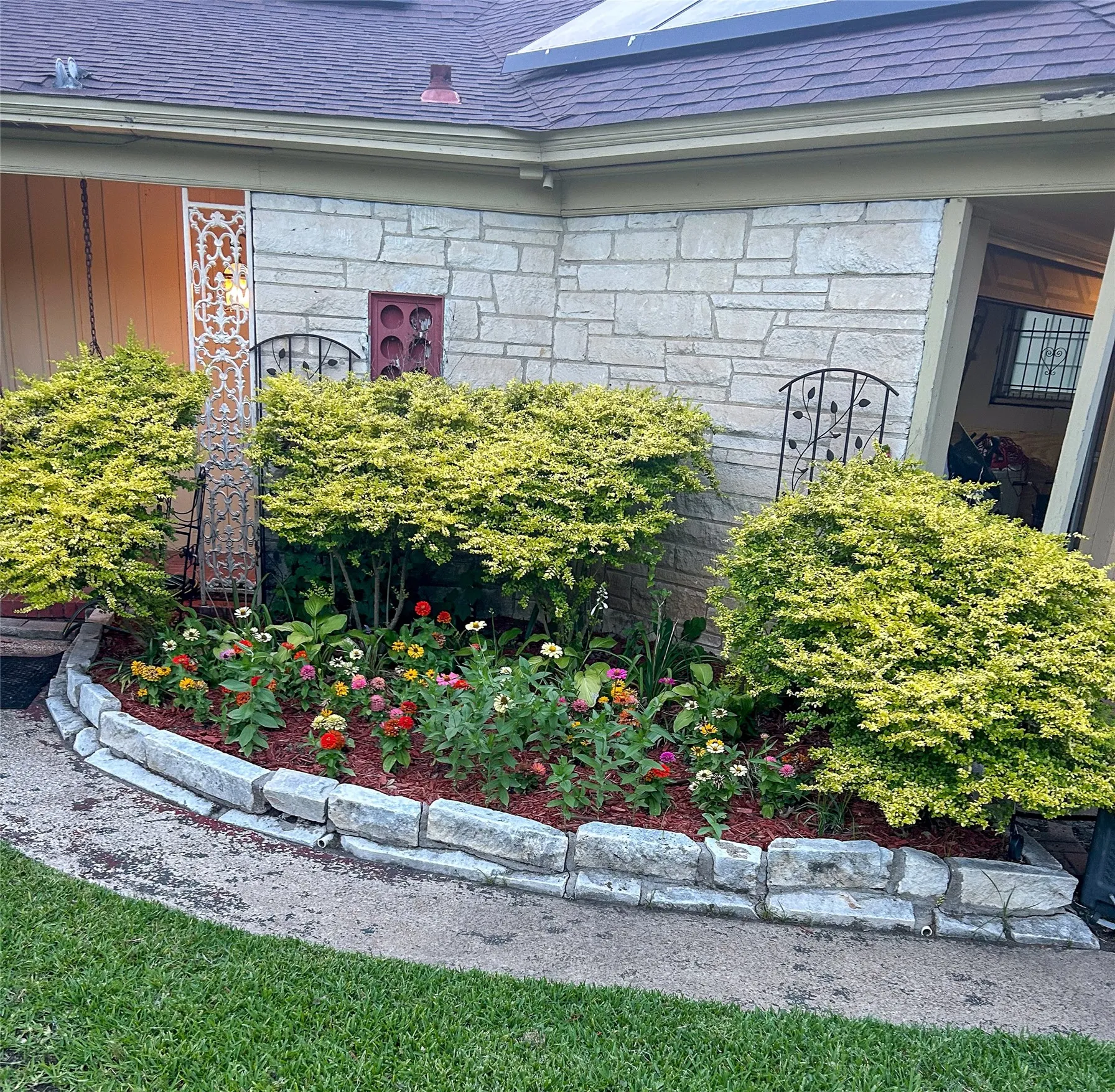 Single Family Residence For Rent in Dallas County , 6547 Starling Circle, Dallas, Texas 75209, 3 Bedroom, 2 Bathroom, 1 Garage spaces, 2,271 Sqft, built in 1947, mls#21391391, Real Estate Agent in Dallas, Homes For Rent in Dallas county, Homes For Rent in Dallas, Realtor in Dallas Texas, Real Estate Brokerage Independent Realty Texas, Luminita Cordes Realtor