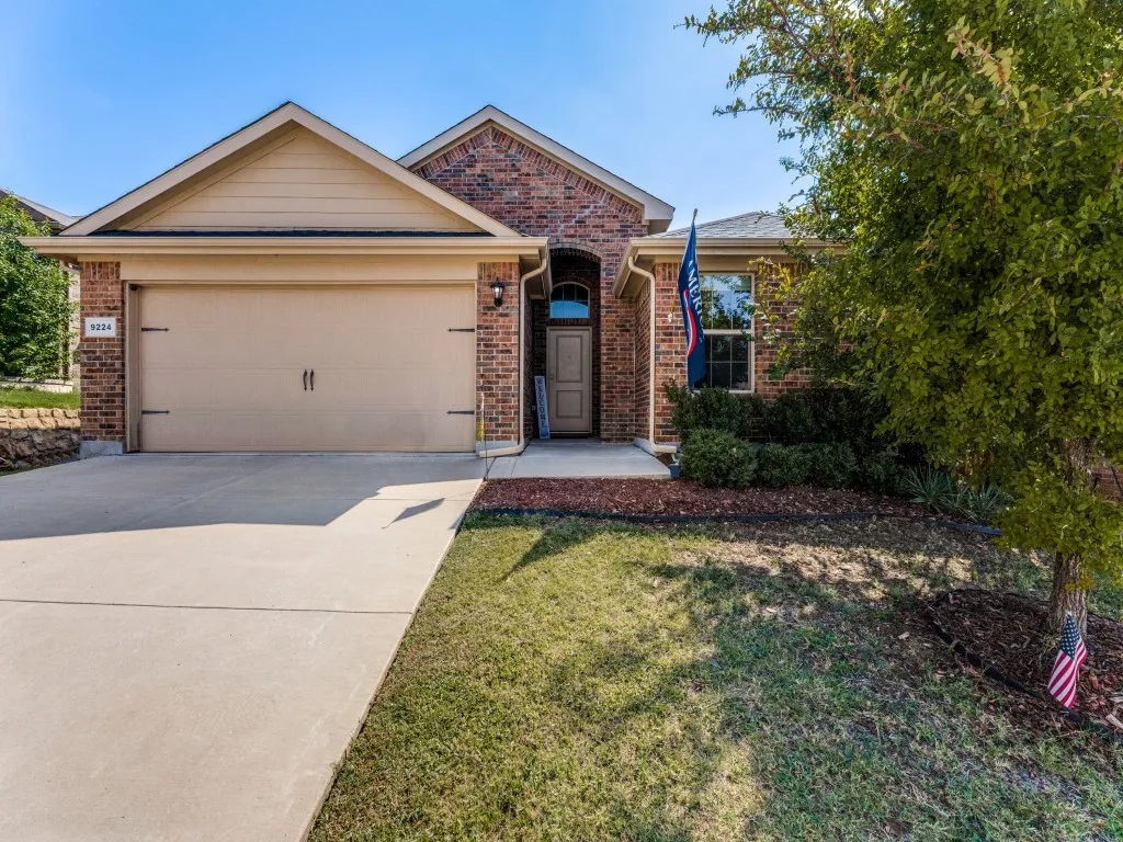 Single Family Residence For Rent