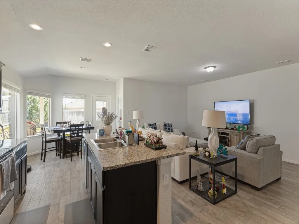 Single Family Residence For Rent in Tarrant County , 9224 Castorian Drive, Fort Worth, Texas 76131, 4 Bedroom, 2 Bathroom, 2 Garage spaces, 1,776 Sqft, built in 2020, mls#21393899, Real Estate Agent in Fort Worth, Homes For Rent in Tarrant county, Homes For Rent in Fort Worth, Realtor in Fort Worth Texas, Real Estate Brokerage Independent Realty Texas, Luminita Cordes Realtor