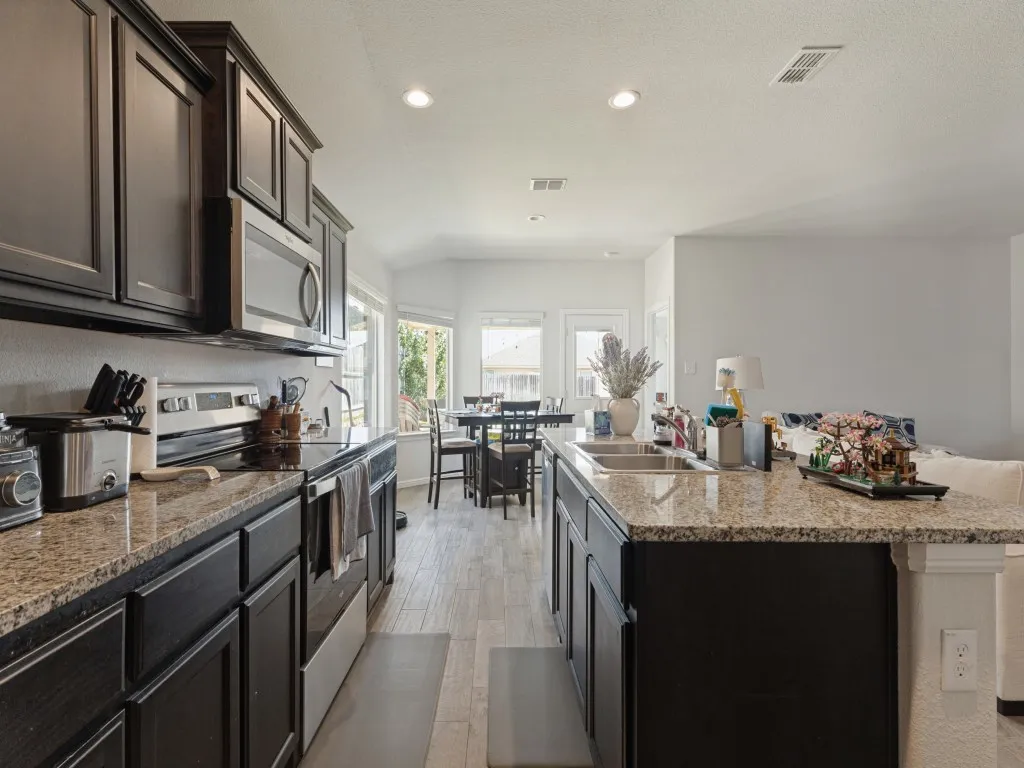 Single Family Residence For Rent in Tarrant County , 9224 Castorian Drive, Fort Worth, Texas 76131, 4 Bedroom, 2 Bathroom, 2 Garage spaces, 1,776 Sqft, built in 2020, mls#21393899, Real Estate Agent in Fort Worth, Homes For Rent in Tarrant county, Homes For Rent in Fort Worth, Realtor in Fort Worth Texas, Real Estate Brokerage Independent Realty Texas, Luminita Cordes Realtor