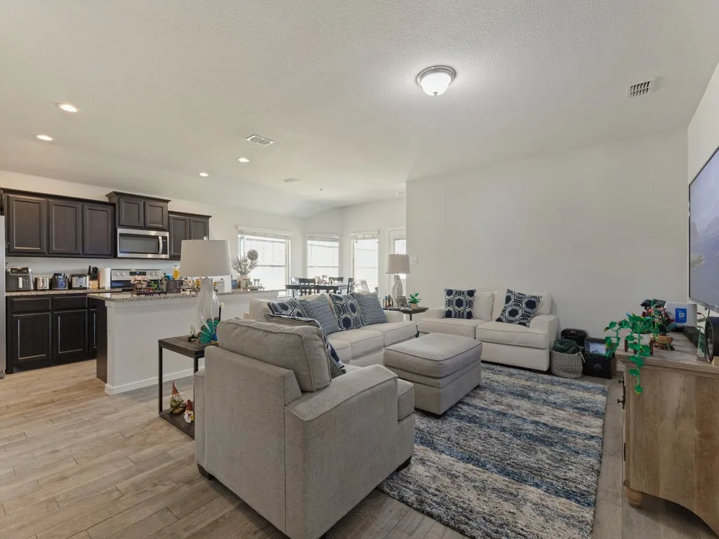 Single Family Residence For Rent in Tarrant County , 9224 Castorian Drive, Fort Worth, Texas 76131, 4 Bedroom, 2 Bathroom, 2 Garage spaces, 1,776 Sqft, built in 2020, mls#21393899, Real Estate Agent in Fort Worth, Homes For Rent in Tarrant county, Homes For Rent in Fort Worth, Realtor in Fort Worth Texas, Real Estate Brokerage Independent Realty Texas, Luminita Cordes Realtor