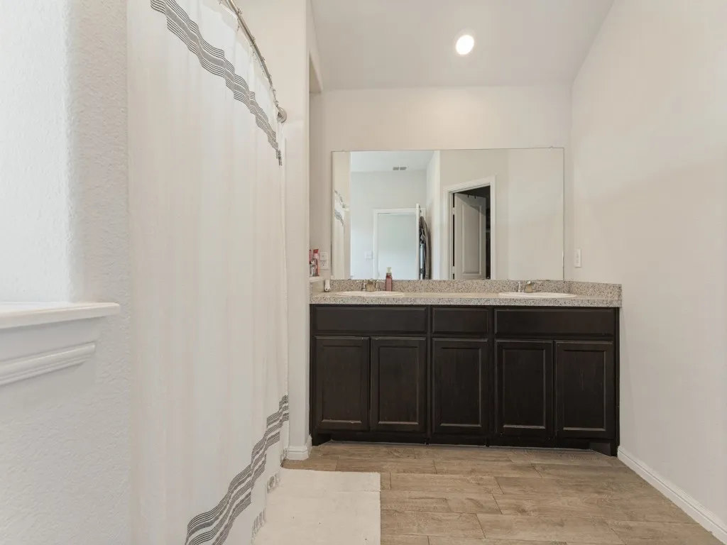 Single Family Residence For Rent in Tarrant County , 9224 Castorian Drive, Fort Worth, Texas 76131, 4 Bedroom, 2 Bathroom, 2 Garage spaces, 1,776 Sqft, built in 2020, mls#21393899, Real Estate Agent in Fort Worth, Homes For Rent in Tarrant county, Homes For Rent in Fort Worth, Realtor in Fort Worth Texas, Real Estate Brokerage Independent Realty Texas, Luminita Cordes Realtor