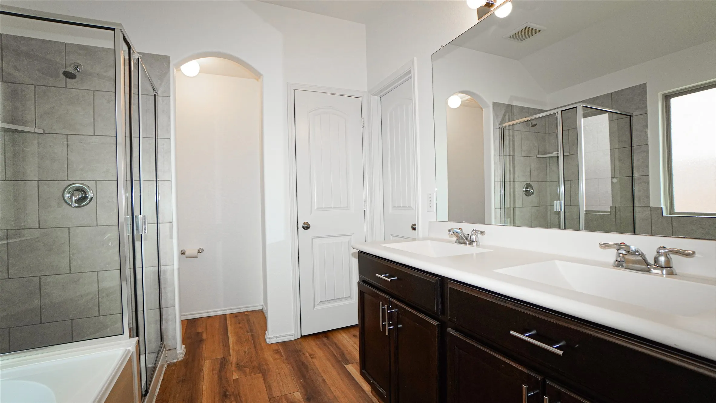 Single Family Residence For Rent in Kaufman County , 3017 Cassinia Parkway, Heartland, Texas 75126, 3 Bedroom, 2 Bathroom, 2 Garage spaces, 1,575 Sqft, built in 2016, mls#21392774, Real Estate Agent in Heartland, Homes For Rent in Kaufman county, Homes For Rent in Heartland, Realtor in Heartland Texas, Real Estate Brokerage Independent Realty Texas, Luminita Cordes Realtor