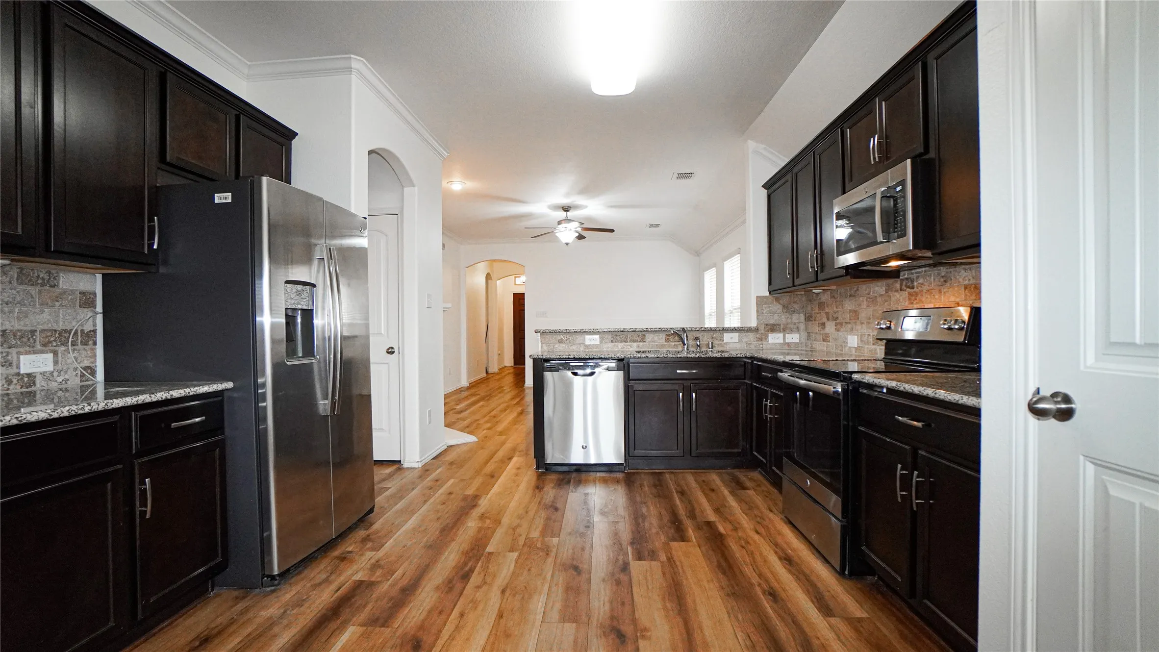 Single Family Residence For Rent in Kaufman County , 3017 Cassinia Parkway, Heartland, Texas 75126, 3 Bedroom, 2 Bathroom, 2 Garage spaces, 1,575 Sqft, built in 2016, mls#21392774, Real Estate Agent in Heartland, Homes For Rent in Kaufman county, Homes For Rent in Heartland, Realtor in Heartland Texas, Real Estate Brokerage Independent Realty Texas, Luminita Cordes Realtor