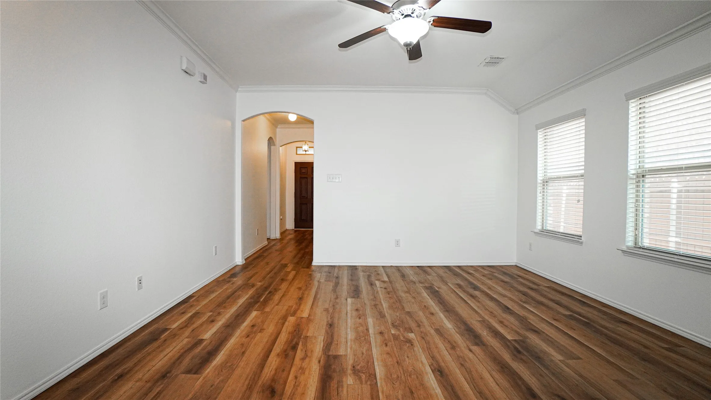 Single Family Residence For Rent in Kaufman County , 3017 Cassinia Parkway, Heartland, Texas 75126, 3 Bedroom, 2 Bathroom, 2 Garage spaces, 1,575 Sqft, built in 2016, mls#21392774, Real Estate Agent in Heartland, Homes For Rent in Kaufman county, Homes For Rent in Heartland, Realtor in Heartland Texas, Real Estate Brokerage Independent Realty Texas, Luminita Cordes Realtor