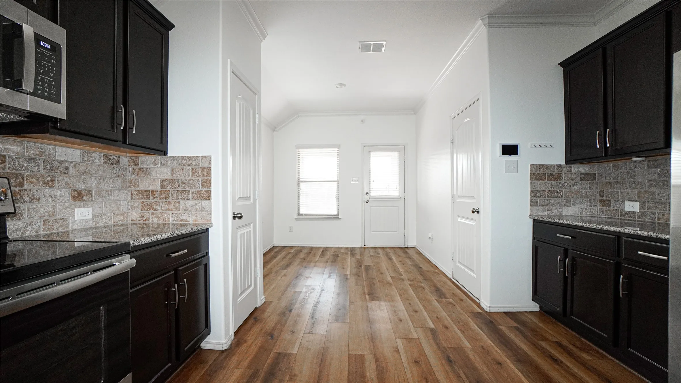 Single Family Residence For Rent in Kaufman County , 3017 Cassinia Parkway, Heartland, Texas 75126, 3 Bedroom, 2 Bathroom, 2 Garage spaces, 1,575 Sqft, built in 2016, mls#21392774, Real Estate Agent in Heartland, Homes For Rent in Kaufman county, Homes For Rent in Heartland, Realtor in Heartland Texas, Real Estate Brokerage Independent Realty Texas, Luminita Cordes Realtor