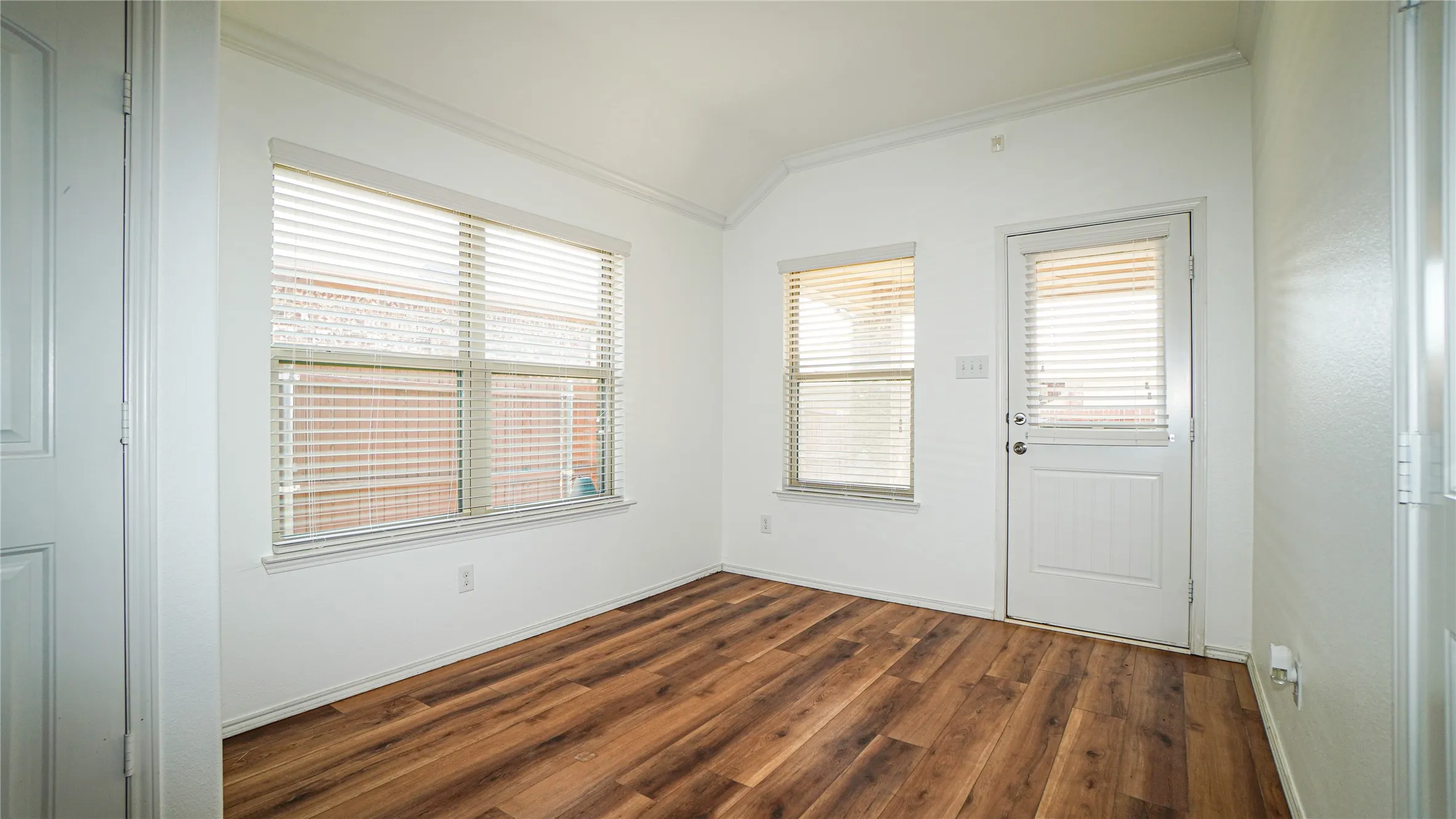 Single Family Residence For Rent in Kaufman County , 3017 Cassinia Parkway, Heartland, Texas 75126, 3 Bedroom, 2 Bathroom, 2 Garage spaces, 1,575 Sqft, built in 2016, mls#21392774, Real Estate Agent in Heartland, Homes For Rent in Kaufman county, Homes For Rent in Heartland, Realtor in Heartland Texas, Real Estate Brokerage Independent Realty Texas, Luminita Cordes Realtor