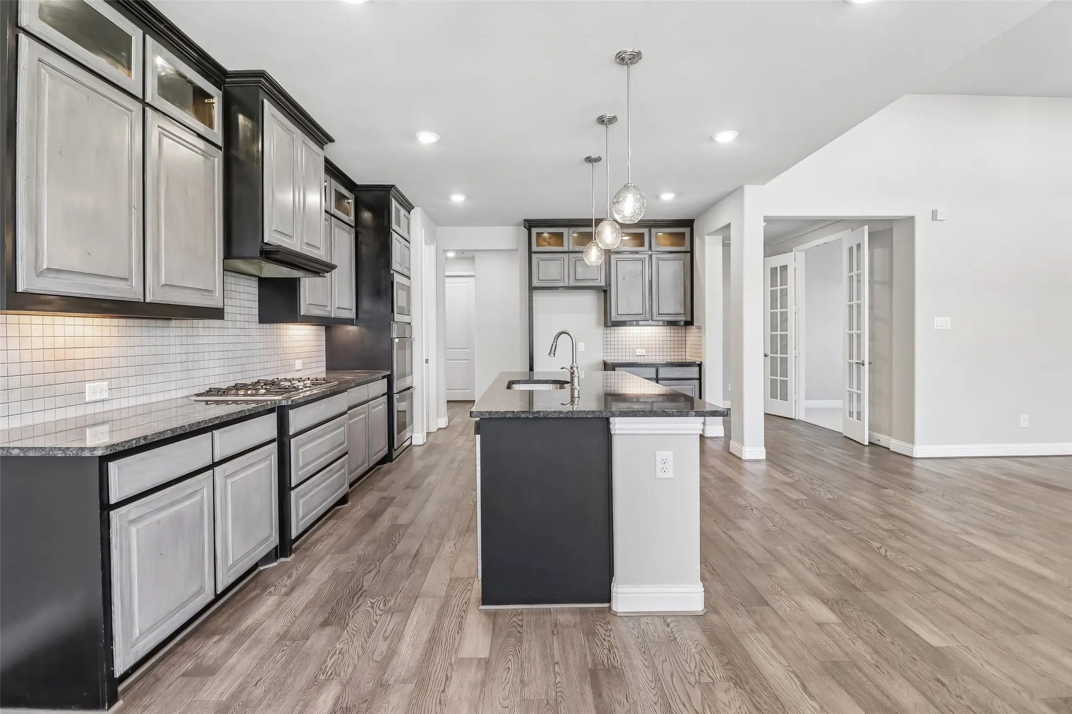 Single Family Residence For Sale in Collin County , 1500 Snapdragon Court, Celina, Texas 75078, 5 Bedroom, 5 Bathroom, 3 Garage spaces, 3,917 Sqft, built in 2019, mls#21382432, Real Estate Agent in Celina, Homes For Sale in Collin county, Homes For Sale in Celina, Realtor in Celina Texas, Real Estate Brokerage Independent Realty Texas, Luminita Cordes Realtor