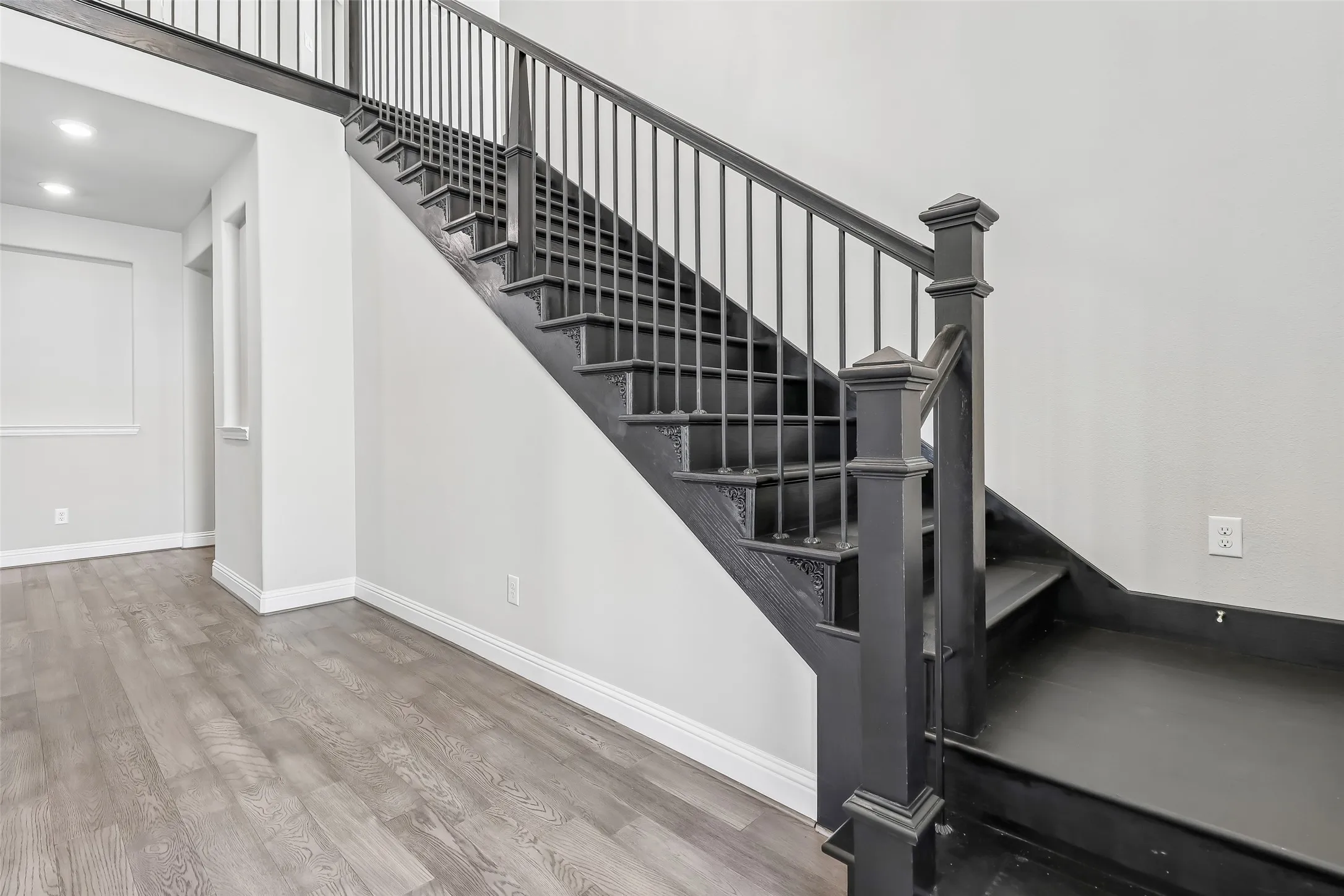 Single Family Residence For Sale in Collin County , 1500 Snapdragon Court, Celina, Texas 75078, 5 Bedroom, 5 Bathroom, 3 Garage spaces, 3,917 Sqft, built in 2019, mls#21382432, Real Estate Agent in Celina, Homes For Sale in Collin county, Homes For Sale in Celina, Realtor in Celina Texas, Real Estate Brokerage Independent Realty Texas, Luminita Cordes Realtor