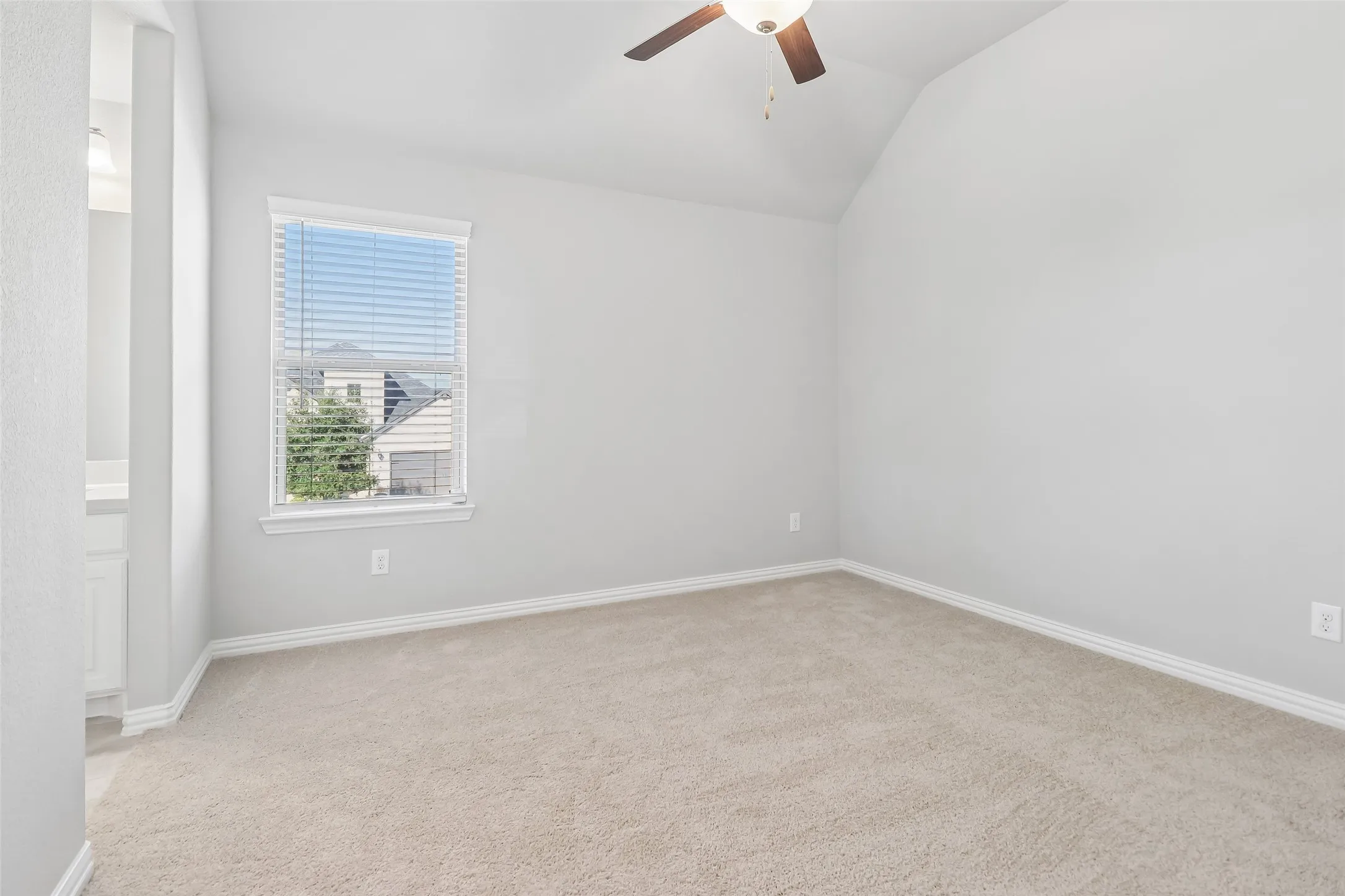 Single Family Residence For Sale in Collin County , 1500 Snapdragon Court, Celina, Texas 75078, 5 Bedroom, 5 Bathroom, 3 Garage spaces, 3,917 Sqft, built in 2019, mls#21382432, Real Estate Agent in Celina, Homes For Sale in Collin county, Homes For Sale in Celina, Realtor in Celina Texas, Real Estate Brokerage Independent Realty Texas, Luminita Cordes Realtor