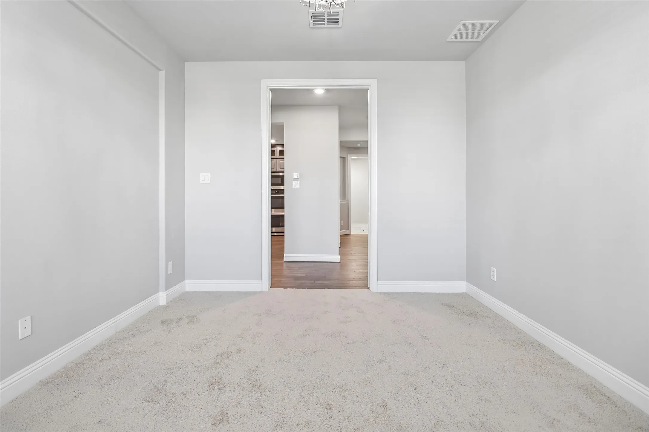 Single Family Residence For Sale in Collin County , 1500 Snapdragon Court, Celina, Texas 75078, 5 Bedroom, 5 Bathroom, 3 Garage spaces, 3,917 Sqft, built in 2019, mls#21382432, Real Estate Agent in Celina, Homes For Sale in Collin county, Homes For Sale in Celina, Realtor in Celina Texas, Real Estate Brokerage Independent Realty Texas, Luminita Cordes Realtor