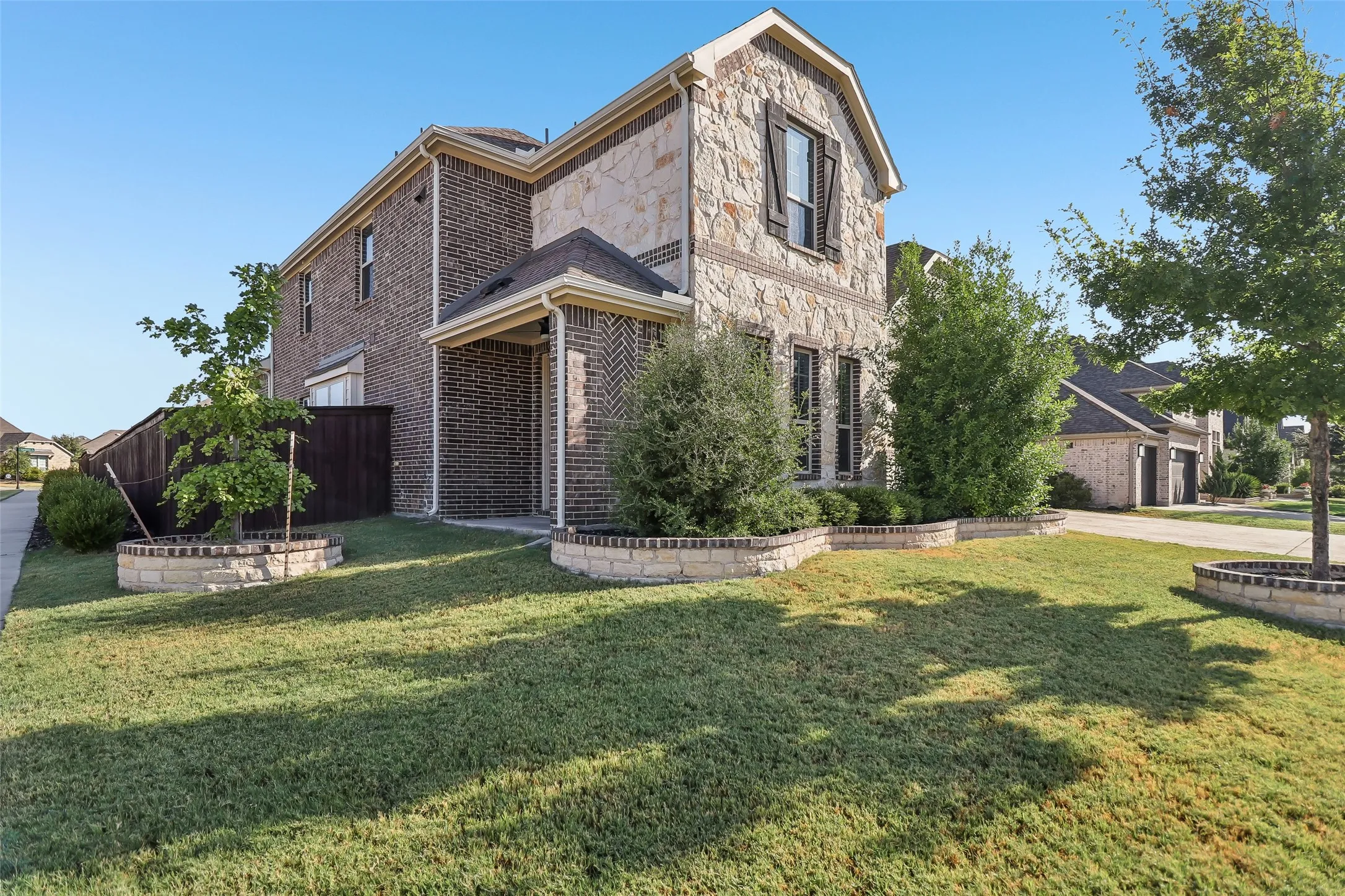 Single Family Residence For Sale in Collin County , 1500 Snapdragon Court, Celina, Texas 75078, 5 Bedroom, 5 Bathroom, 3 Garage spaces, 3,917 Sqft, built in 2019, mls#21382432, Real Estate Agent in Celina, Homes For Sale in Collin county, Homes For Sale in Celina, Realtor in Celina Texas, Real Estate Brokerage Independent Realty Texas, Luminita Cordes Realtor