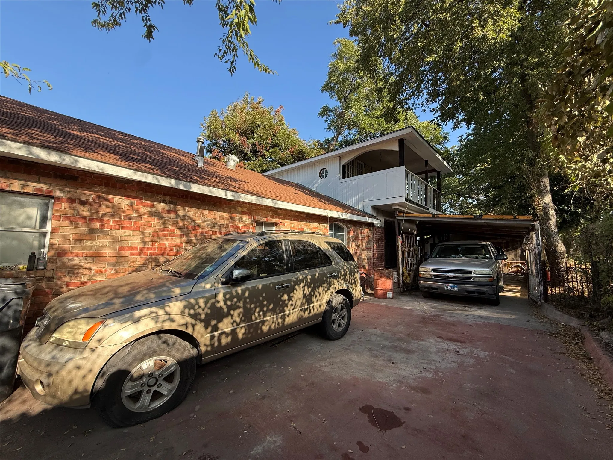 Single Family Residence For Sale in Dallas County , 235 W Suffolk Avenue, Dallas, Texas 75208, 3 Bedroom, 1 Bathroom, Garage spaces, 1,616 Sqft, built in 1930, mls#21394367, Real Estate Agent in Dallas, Homes For Sale in Dallas county, Homes For Sale in Dallas, Realtor in Dallas Texas, Real Estate Brokerage Independent Realty Texas, Luminita Cordes Realtor